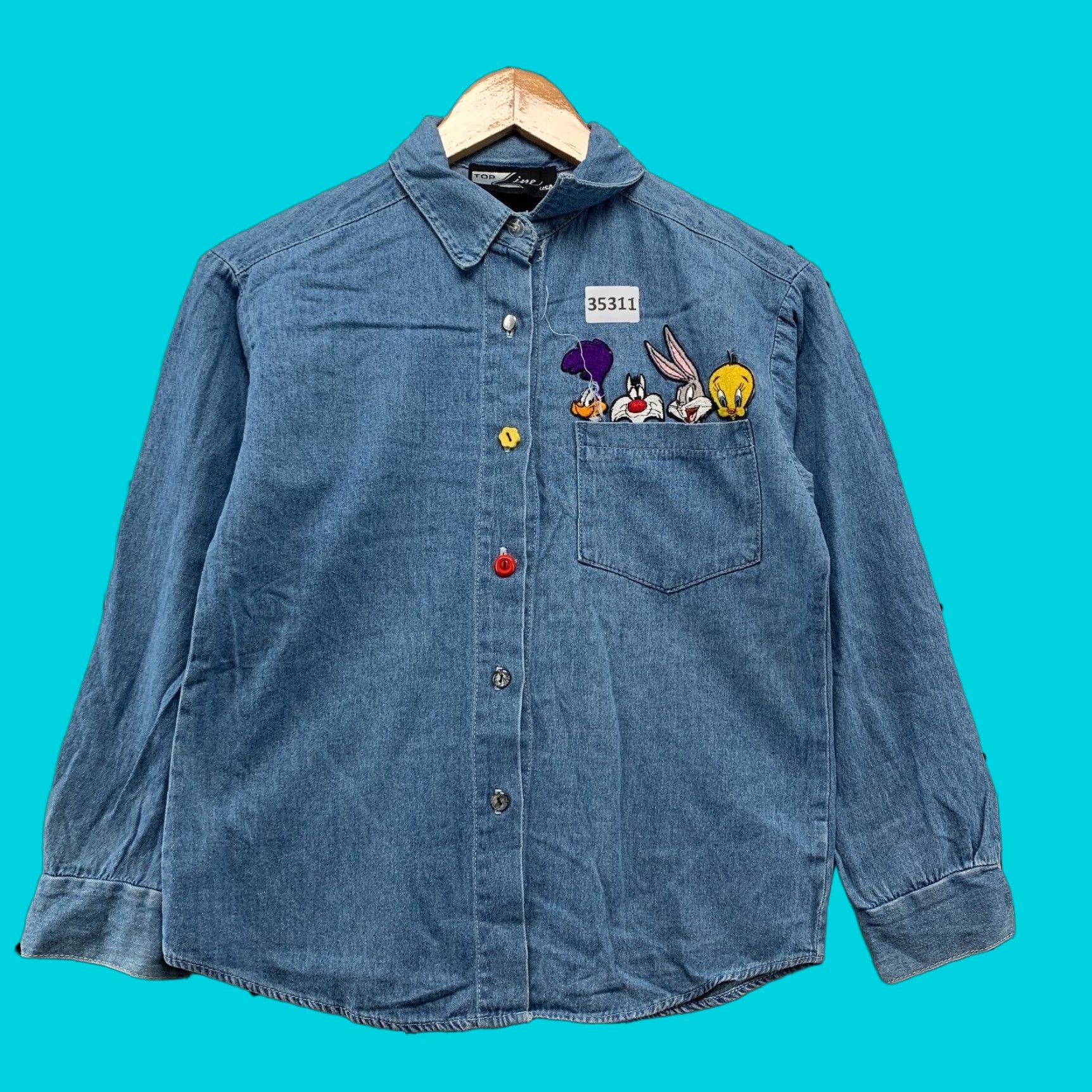 Vintage VINTAGE Looney Tunes Denim Button Shirt Womens Small Blue Pocket 18x22.5 Size S / US 4 / IT 40 - 1 Thumbnail