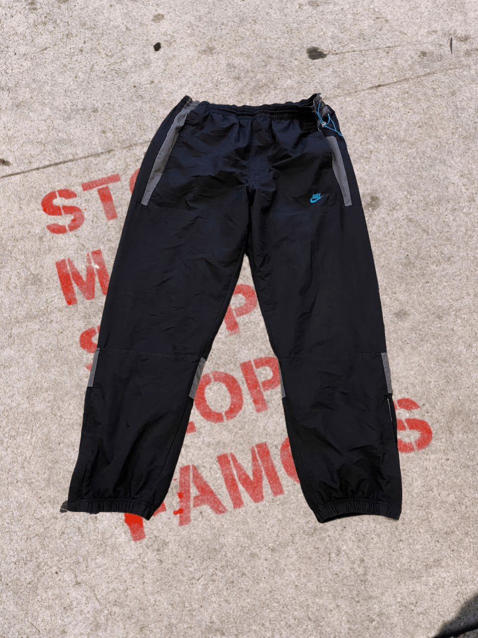 Nike Vintage Nike Baggy Track Pants Hype Streetwear Size US 34 / EU 50 - 1 Thumbnail