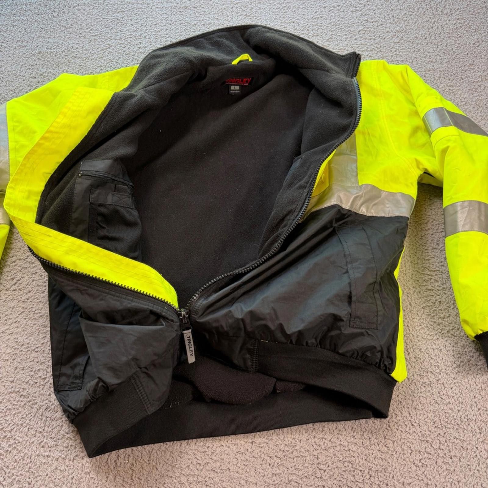 Other Tingley Job Sight Mens Visibility Reflective Bomber Jacket Size US L / EU 52-54 / 3 - 6 Thumbnail