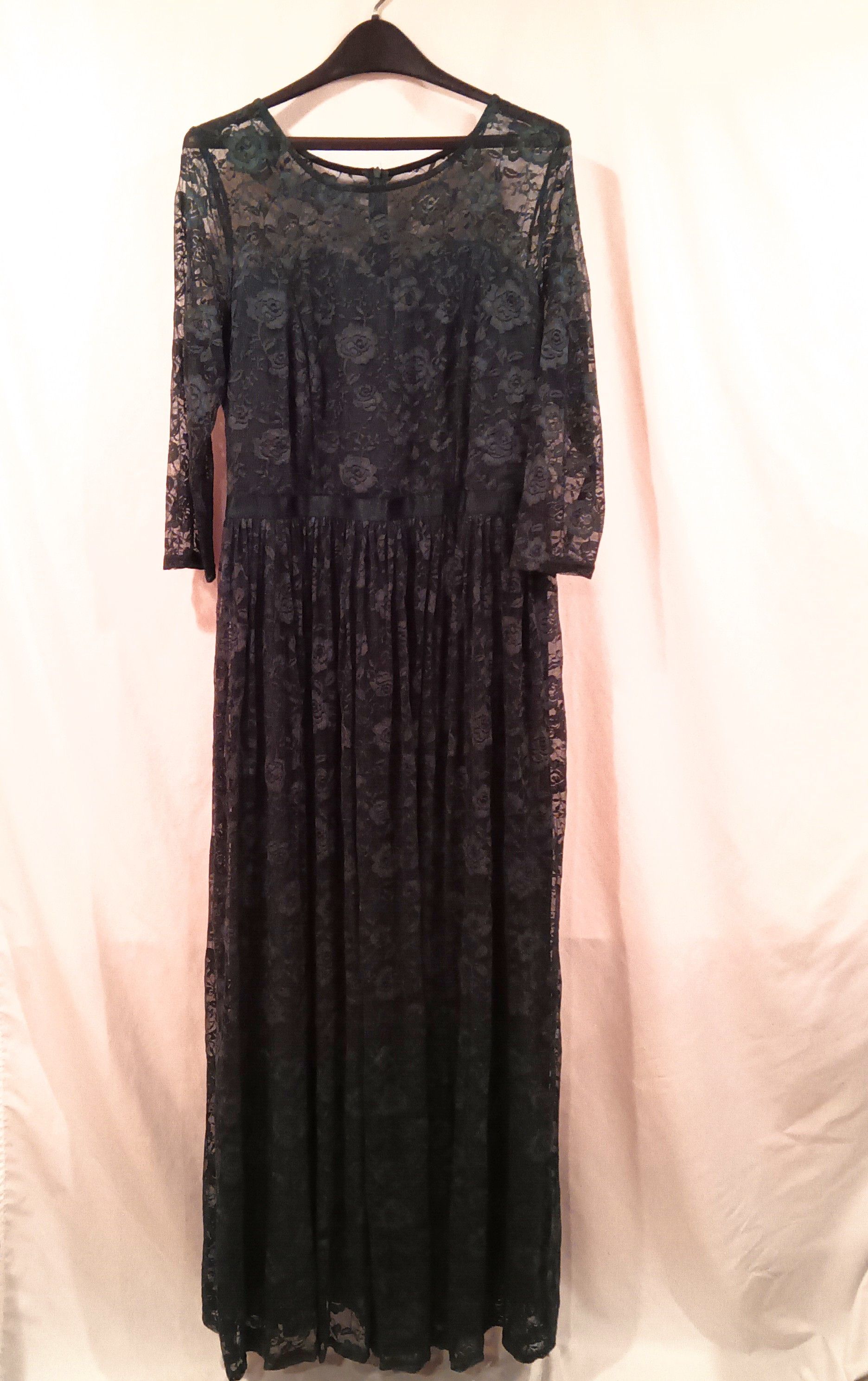 Other Wedding Gown Maxi Dress Size 2XL Green Color Floral Size XXL / US 16-18 / IT 52-54 - 1 Thumbnail