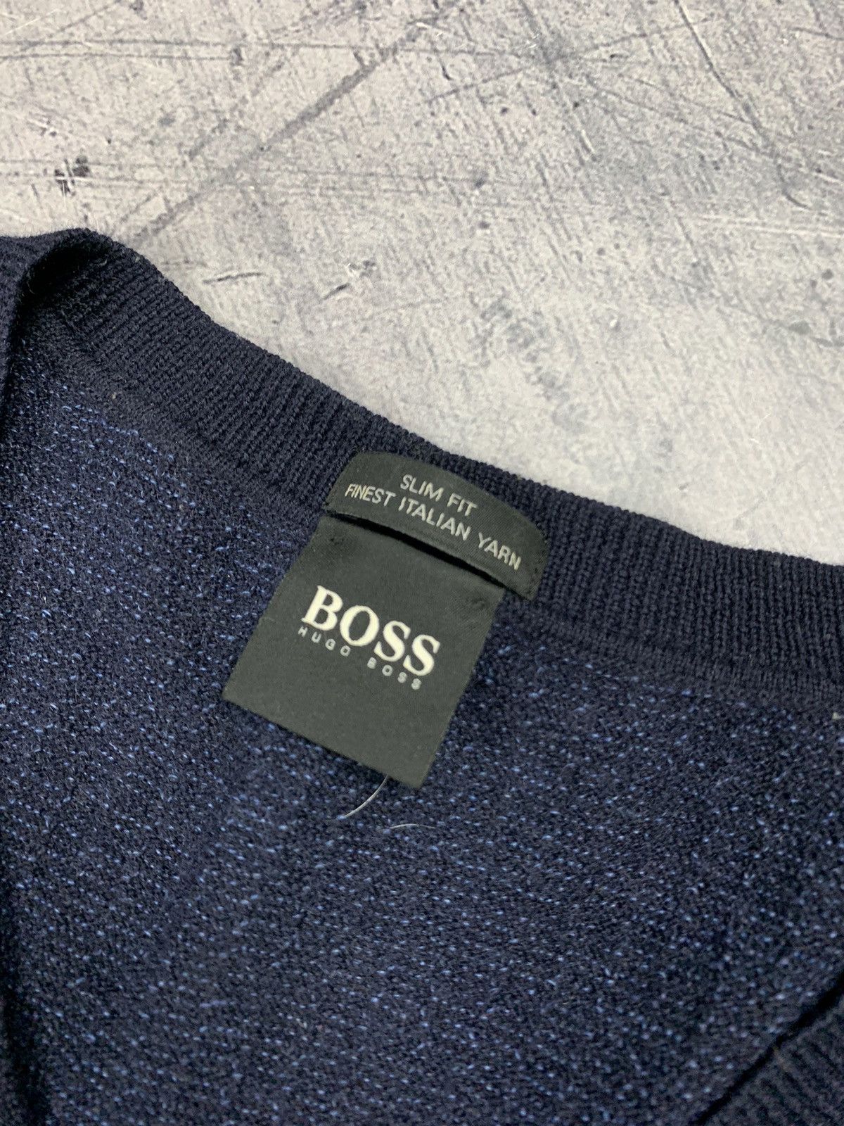 Hugo Boss Hugo Boss Finest Italian Yarn Slim Fit Sweater V-Neck luxury Size US M / EU 48-50 / 2 - 5 Thumbnail