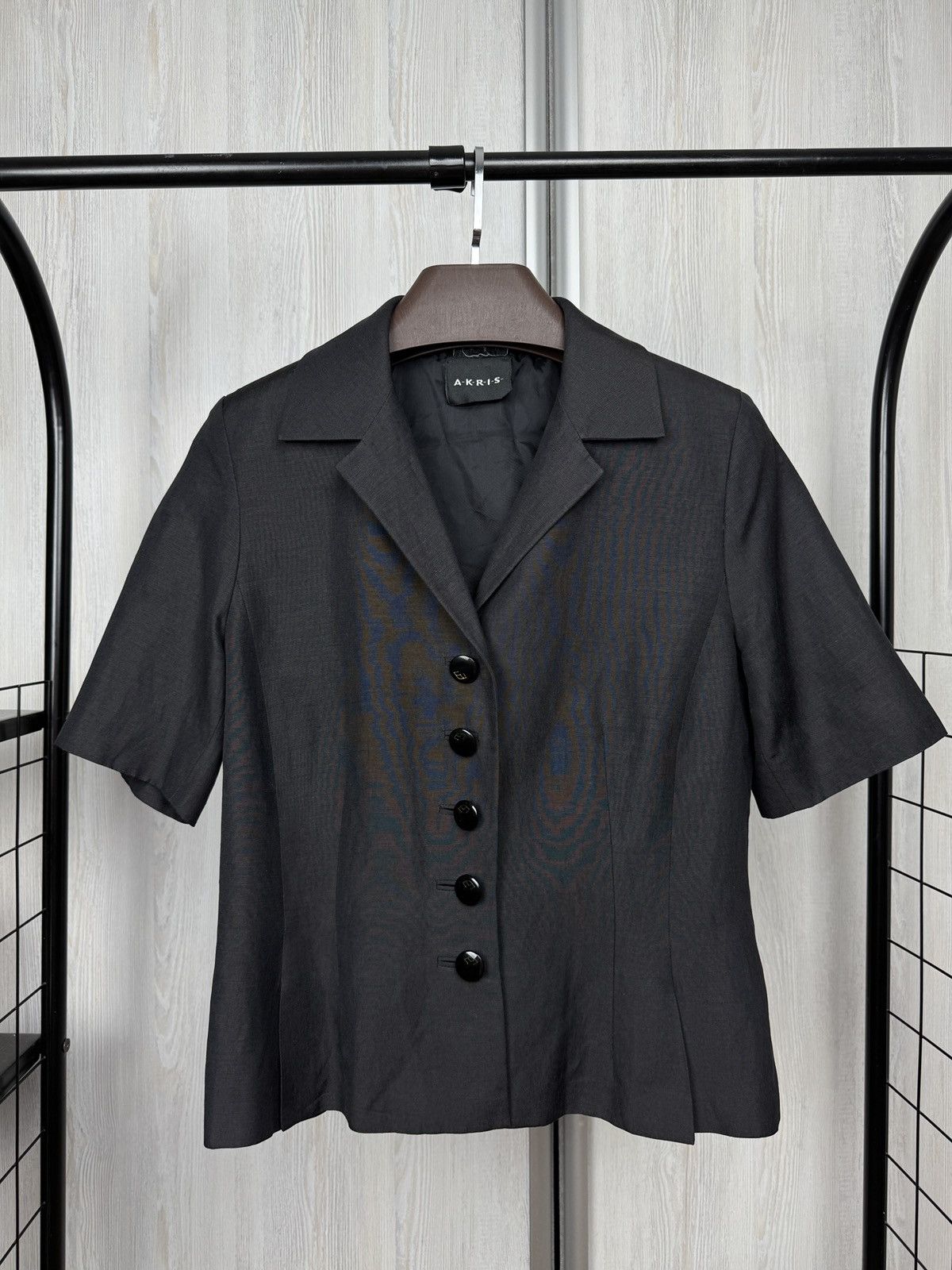 Akris Akris Black V-Neck Short Sleeve Silk Linen Button blazer Size M / US 6-8 / IT 42-44 - 2 Thumbnail