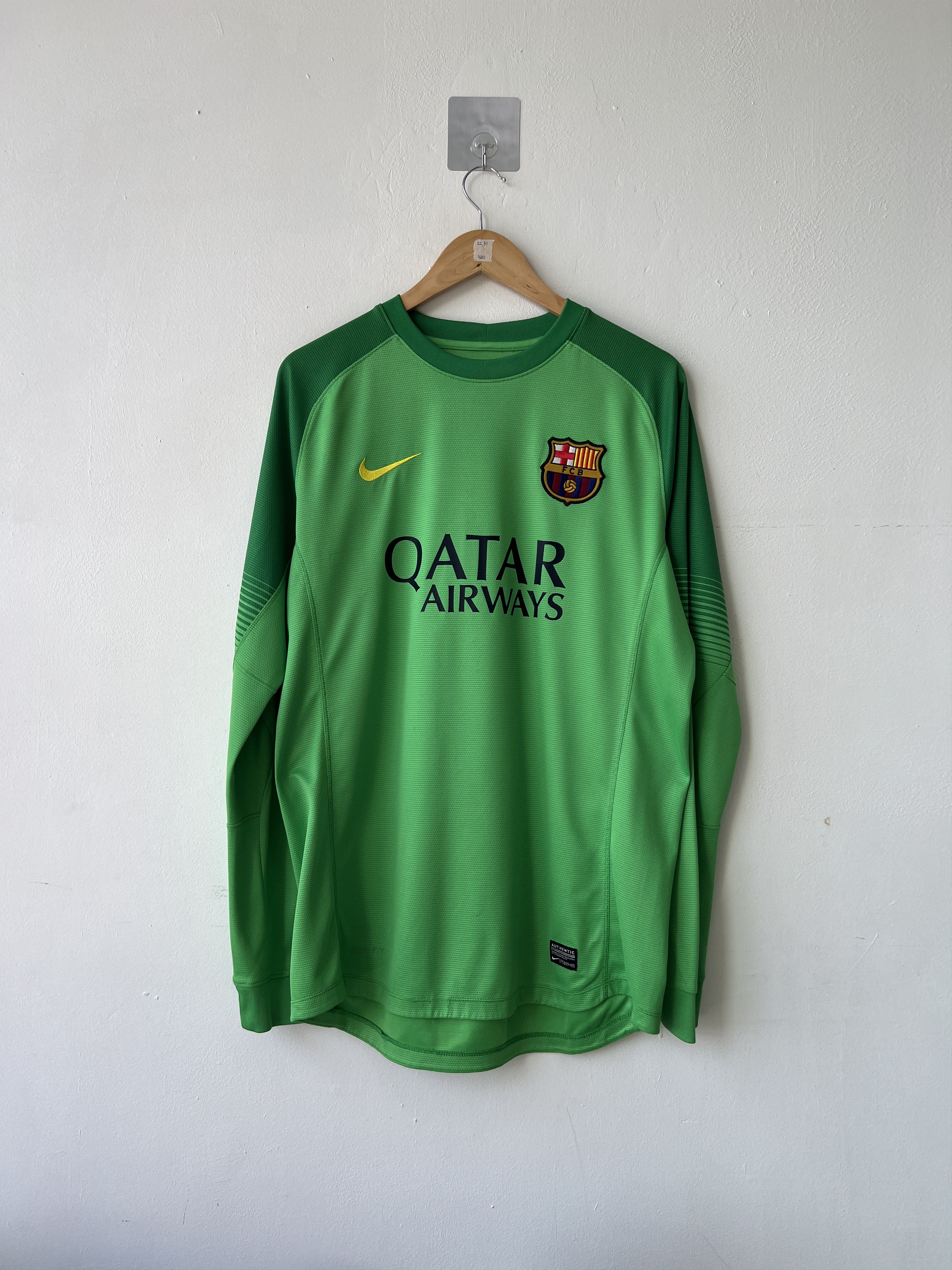 Nike (L) Barcelona 2013-14 GK Player Version kit V. Valdes #1 Size US L / EU 52-54 / 3 - 2 Thumbnail