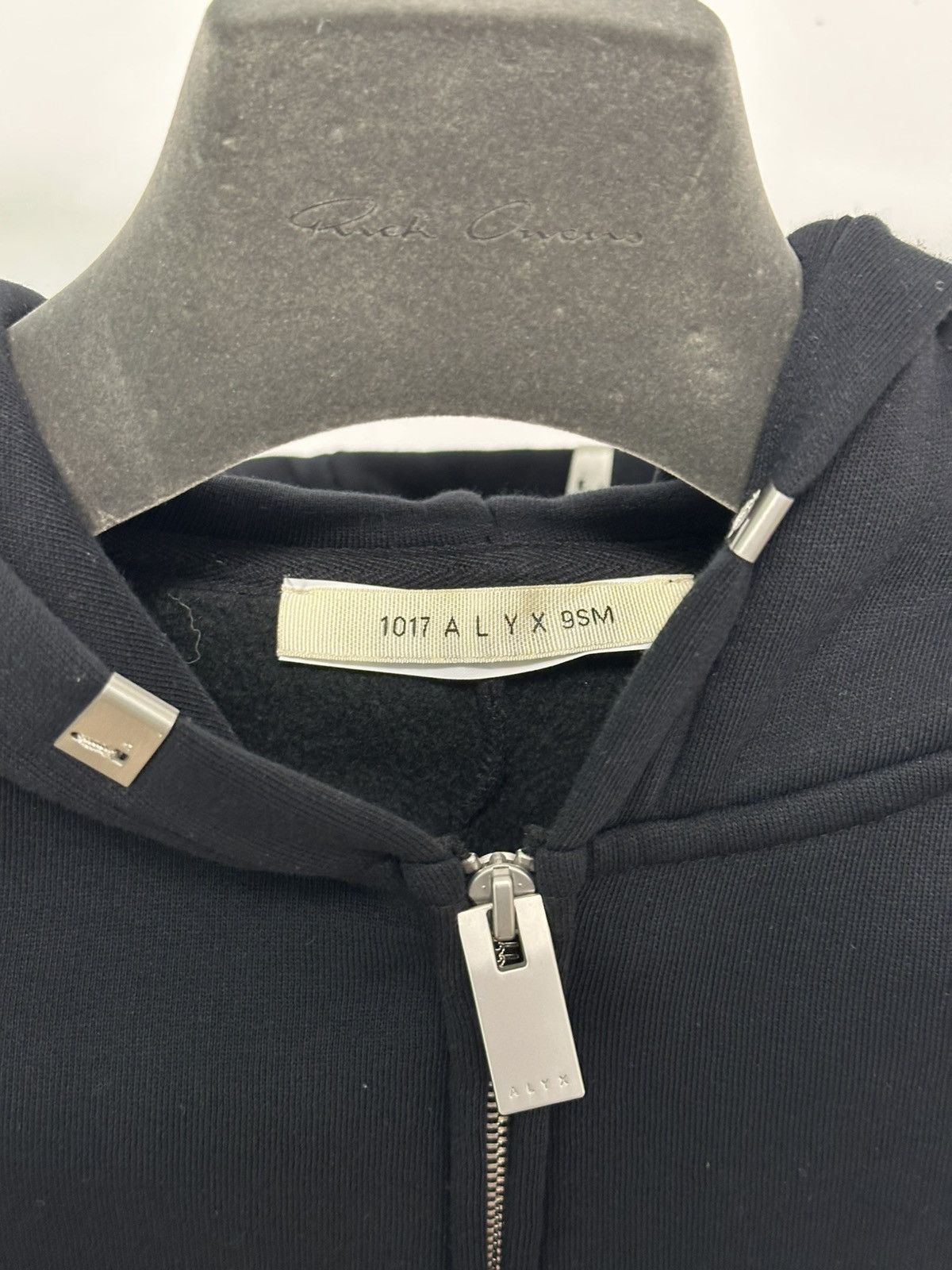 1017 ALYX 9SM 1017 ALYX 9SM Lightercap Zip-up Oversize Hoodie, size M Size US M / EU 48-50 / 2 - 3 Thumbnail