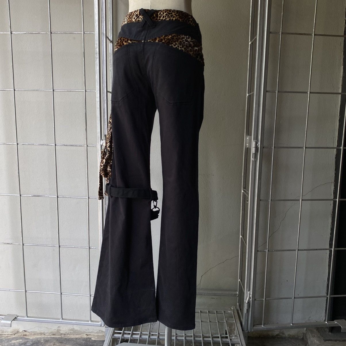 Japanese Brand × Seditionaries HUNDRED CLUB Y2K Punk Black Cargo Pants with Leopard Trim Size 32" / US 10 / IT 46 - 20 Thumbnail
