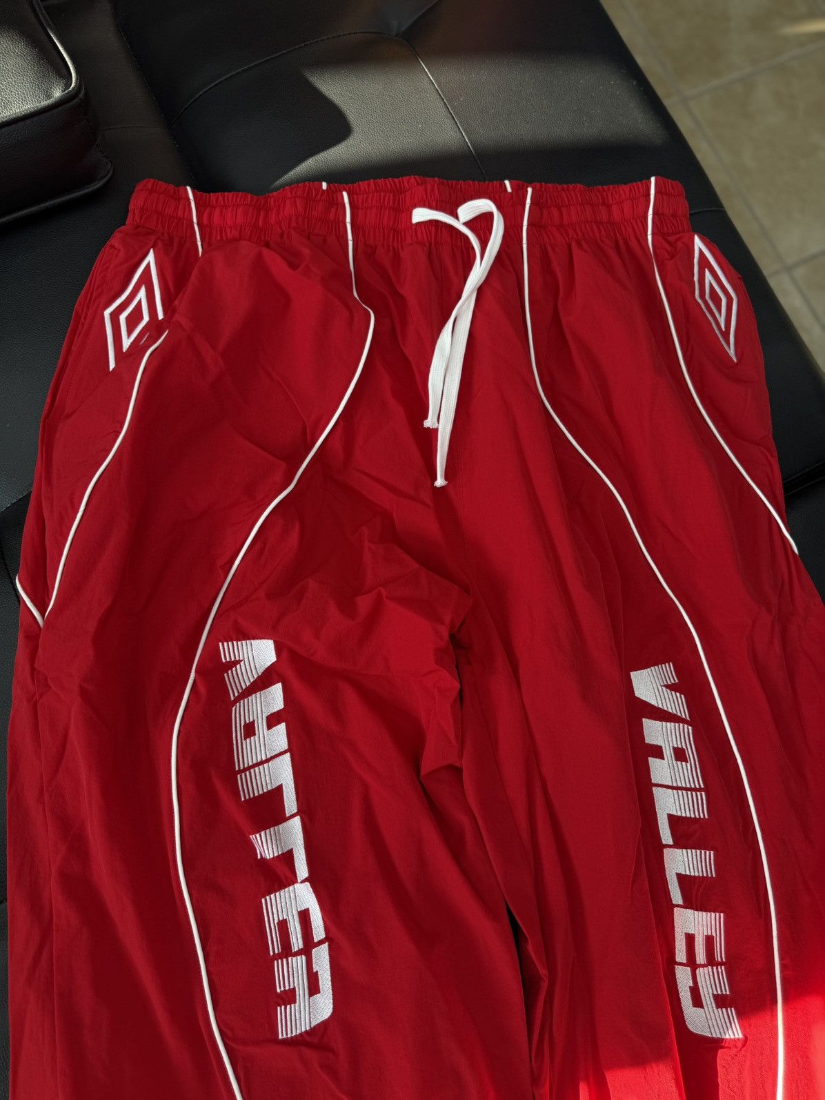 Vale Valley Red Baggy Shorts Brand New Size XXL (NEW) Size US 36 / EU 52 - 5 Thumbnail