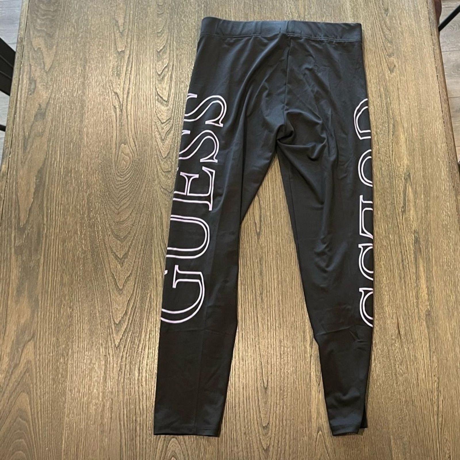 Guess NWOT Guess Black Cropped Capri Leggings Logo Print Size L Size 31" - 6 Thumbnail