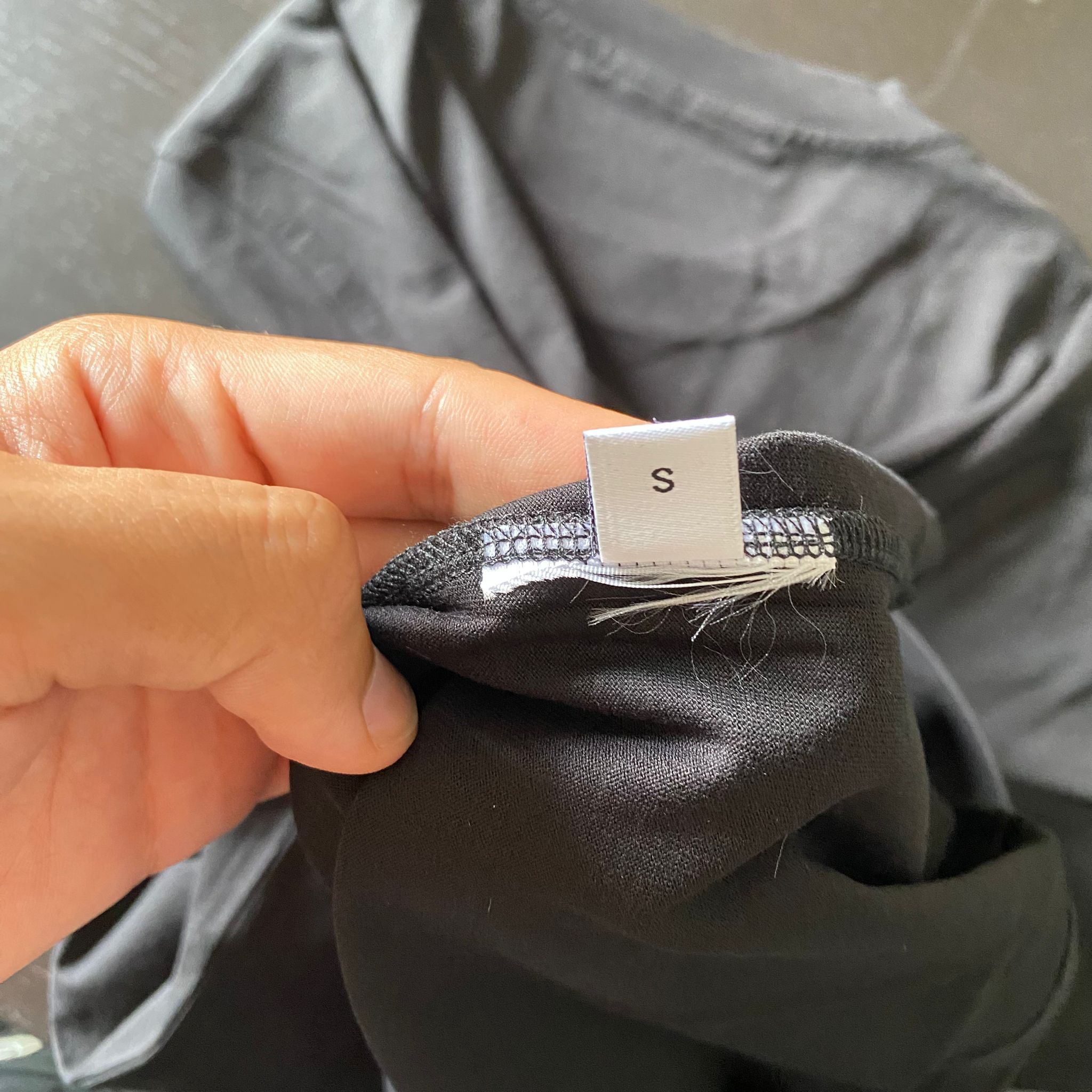 Givenchy Black Iridescent Blurred Logo T-Shirt Size US S / EU 44-46 / 1 - 7 Thumbnail