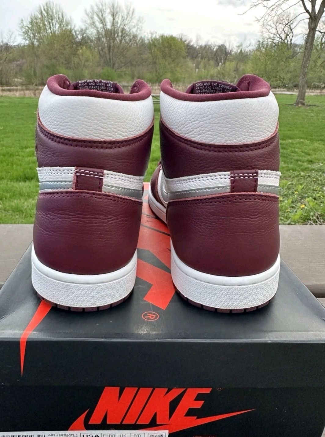 Jordan Brand Nike Air Jordan Retro 1 High OG Bordeaux Size 11.5 Men Size US 11.5 / EU 44-45 - 5 Thumbnail