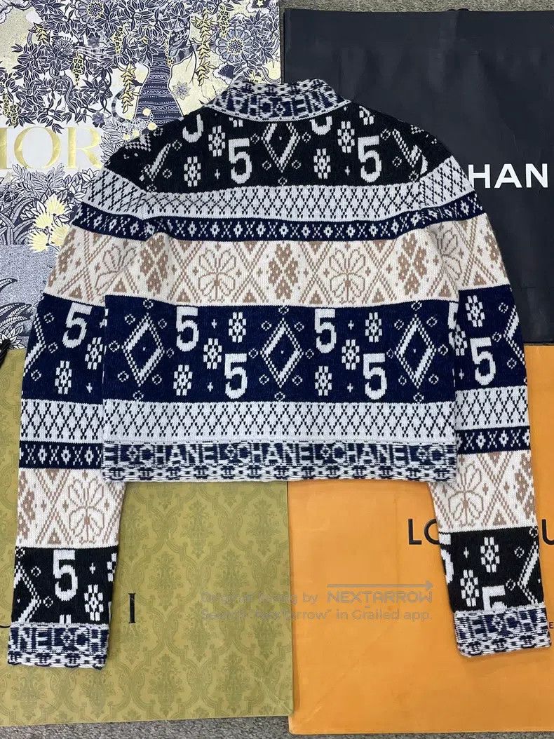 Chanel Chanel Colour block No. 5 letter cashmere knitted cardigan Size XS / US 0-2 / IT 36-38 - 3 Thumbnail