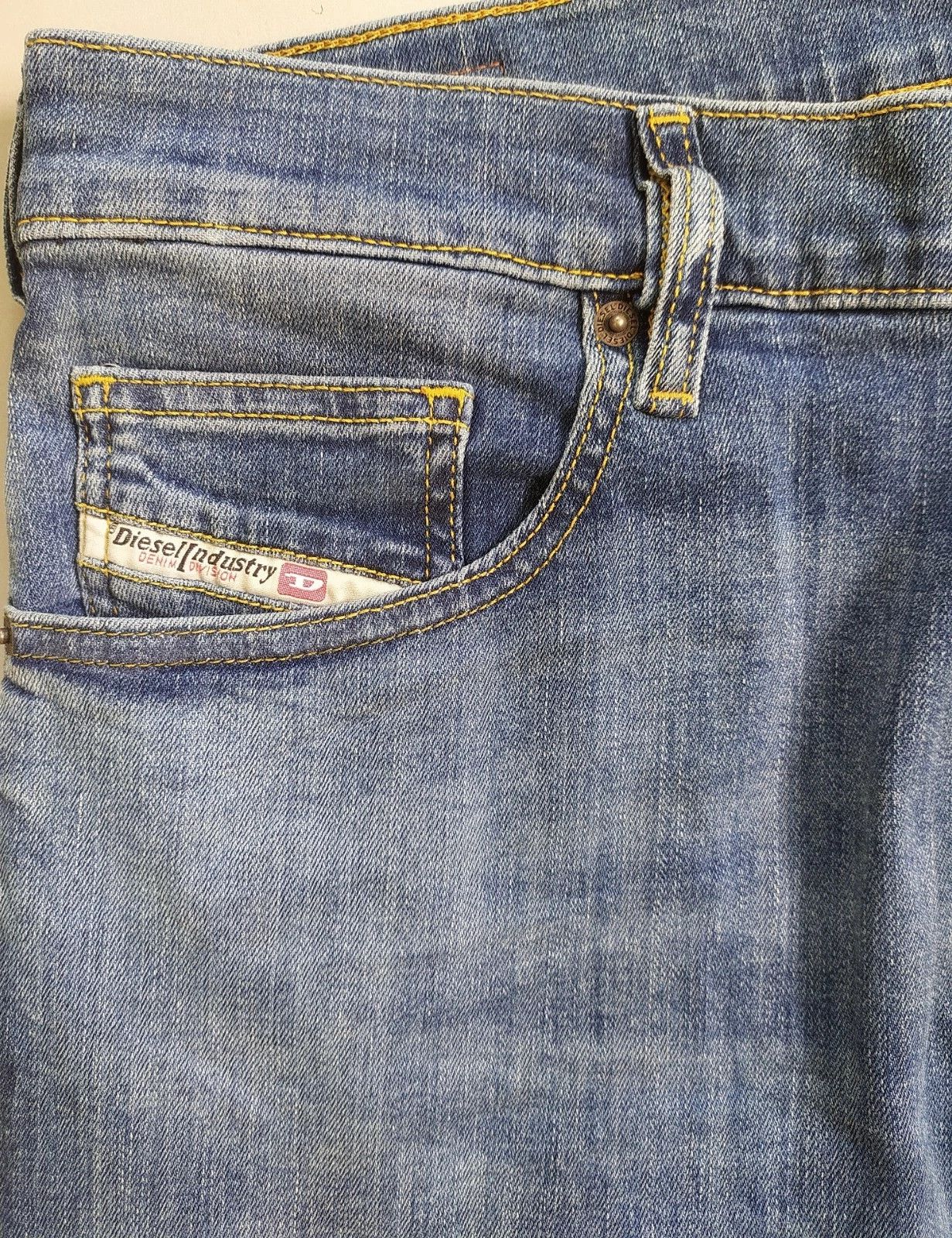 Diesel Diesel D-YENNOX L.32 MENS JEANS T/9880 Size US 33 - 4 Thumbnail