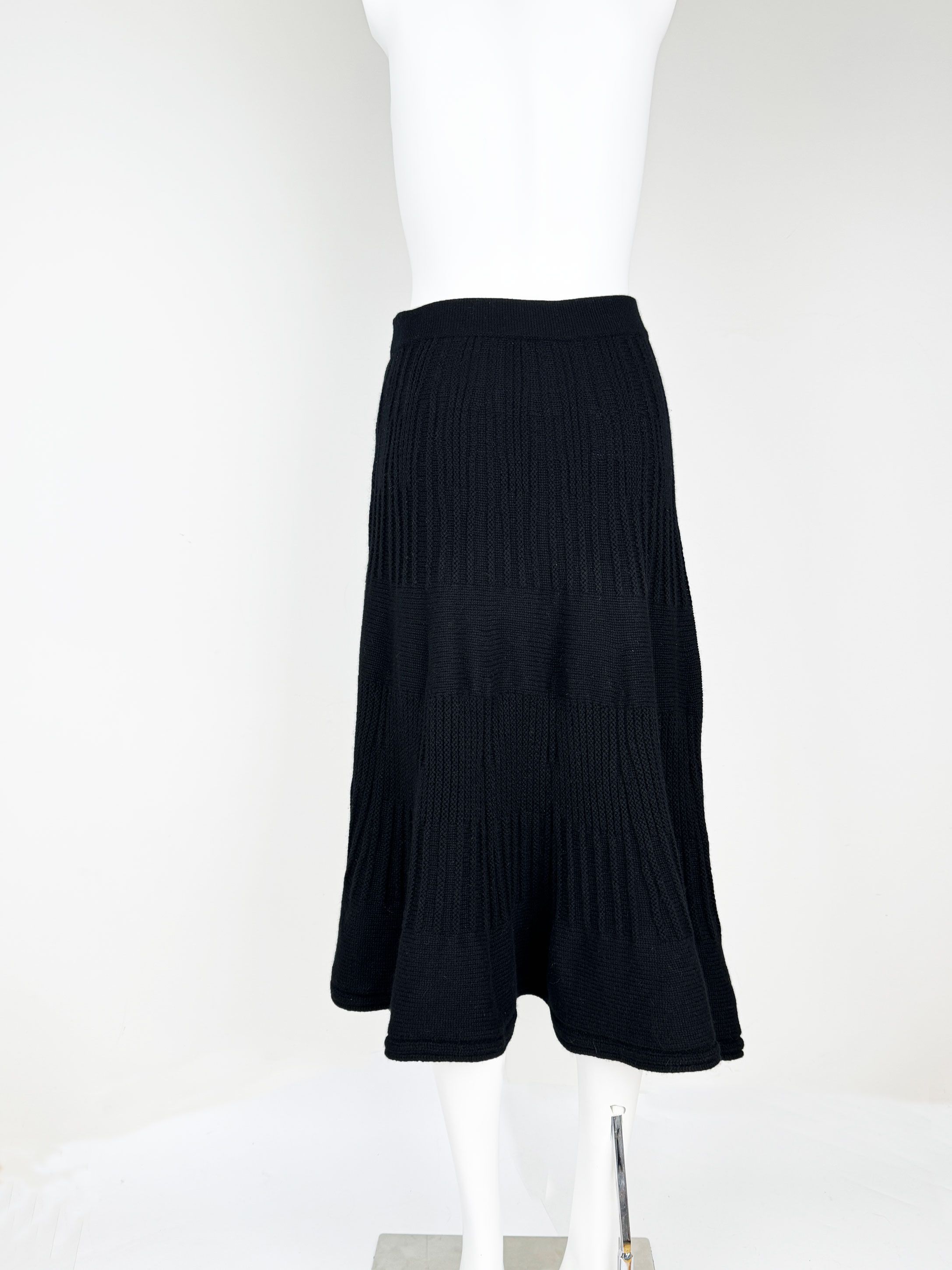 Valentino Valentino Black Knit Mid Length Skirt Cashmere Wool Size M Size 30" / US 8 / IT 44 - 3 Thumbnail