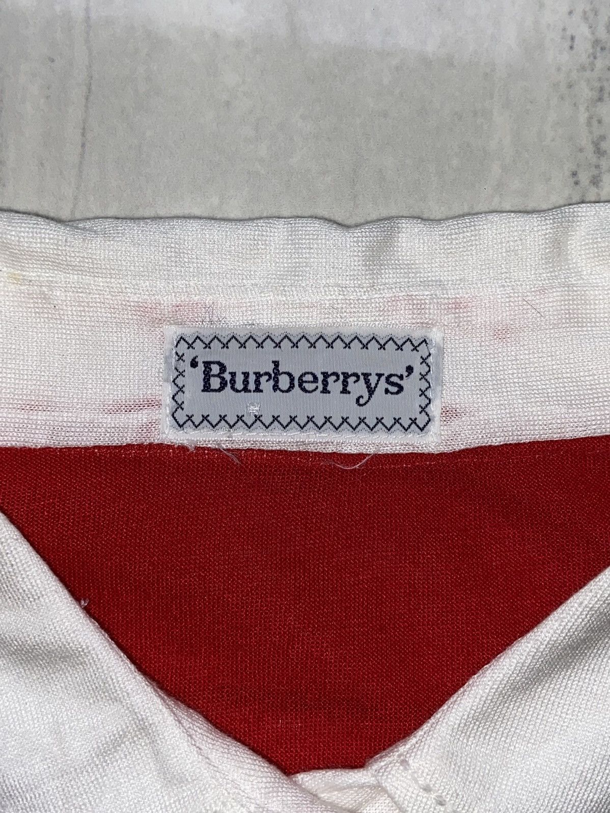 Burberry BURBERRYS Red T-shirt Size US XS / EU 42 / 0 - 11 Thumbnail
