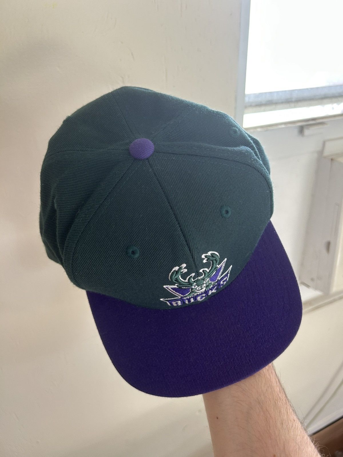 Vintage Milwaukee Bucks Mitchell & Ness Snapback NBA Hat Size ONE SIZE - 5 Thumbnail