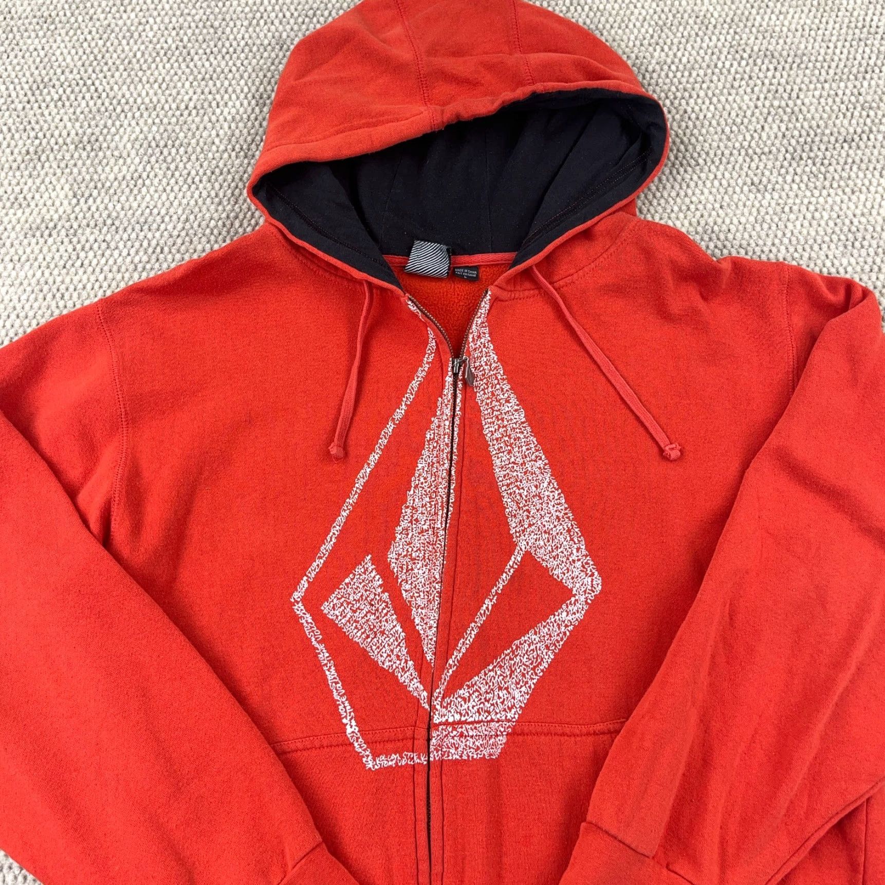 Volcom VINTAGE Volcom Hoodie Men Large Red Full Zip Sweatshirt Graphic Print Logo Fleece Jacket Winter Size US L / EU 52-54 / 3 - 3 Thumbnail