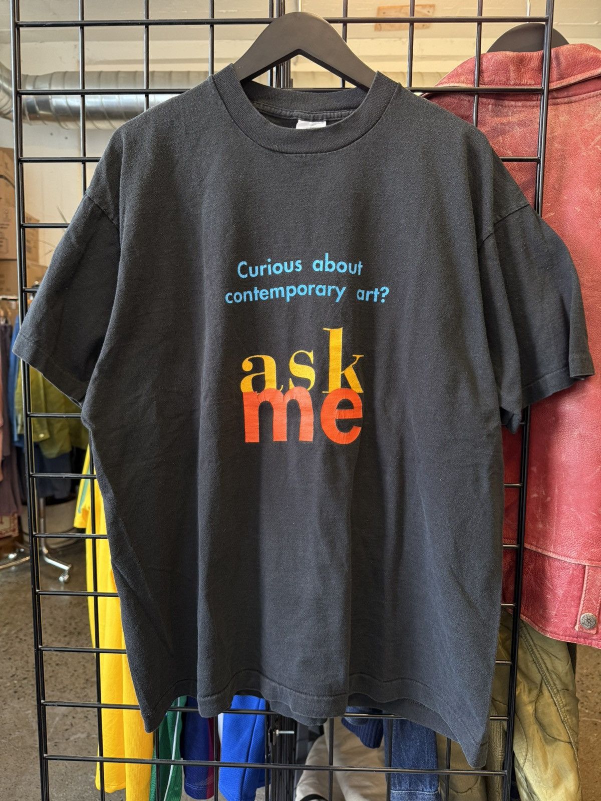 Vintage Vintage “Curious About Contemporary Art?” Tee Size US XL / EU 56 / 4 - 1 Thumbnail