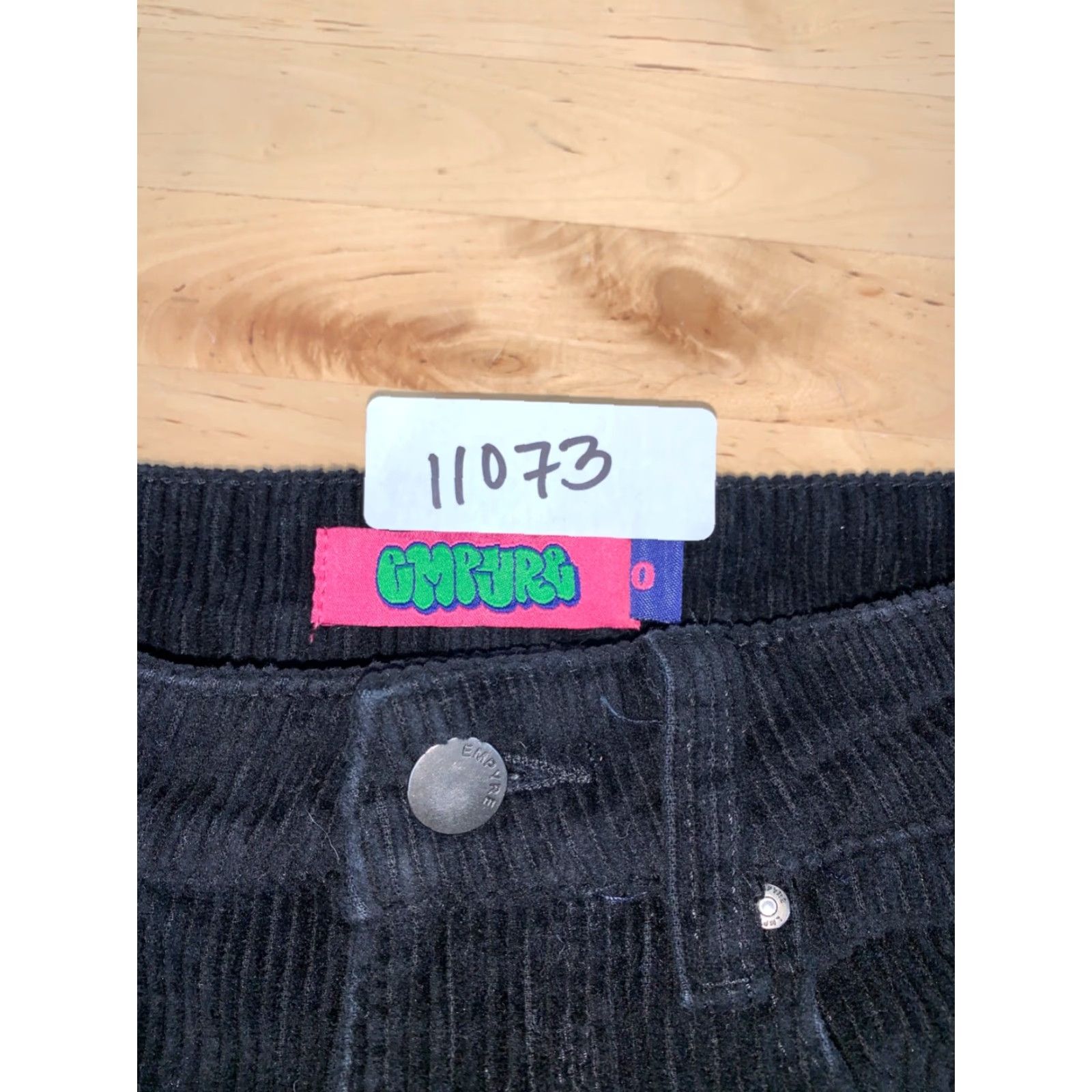 Empyre Empyre Pants Womens 0 Black Corduroy Cropped Wide-Leg Inseam 20 in Punk Skate Tori Size 25" / US 0 / IT 36 - 2 Thumbnail