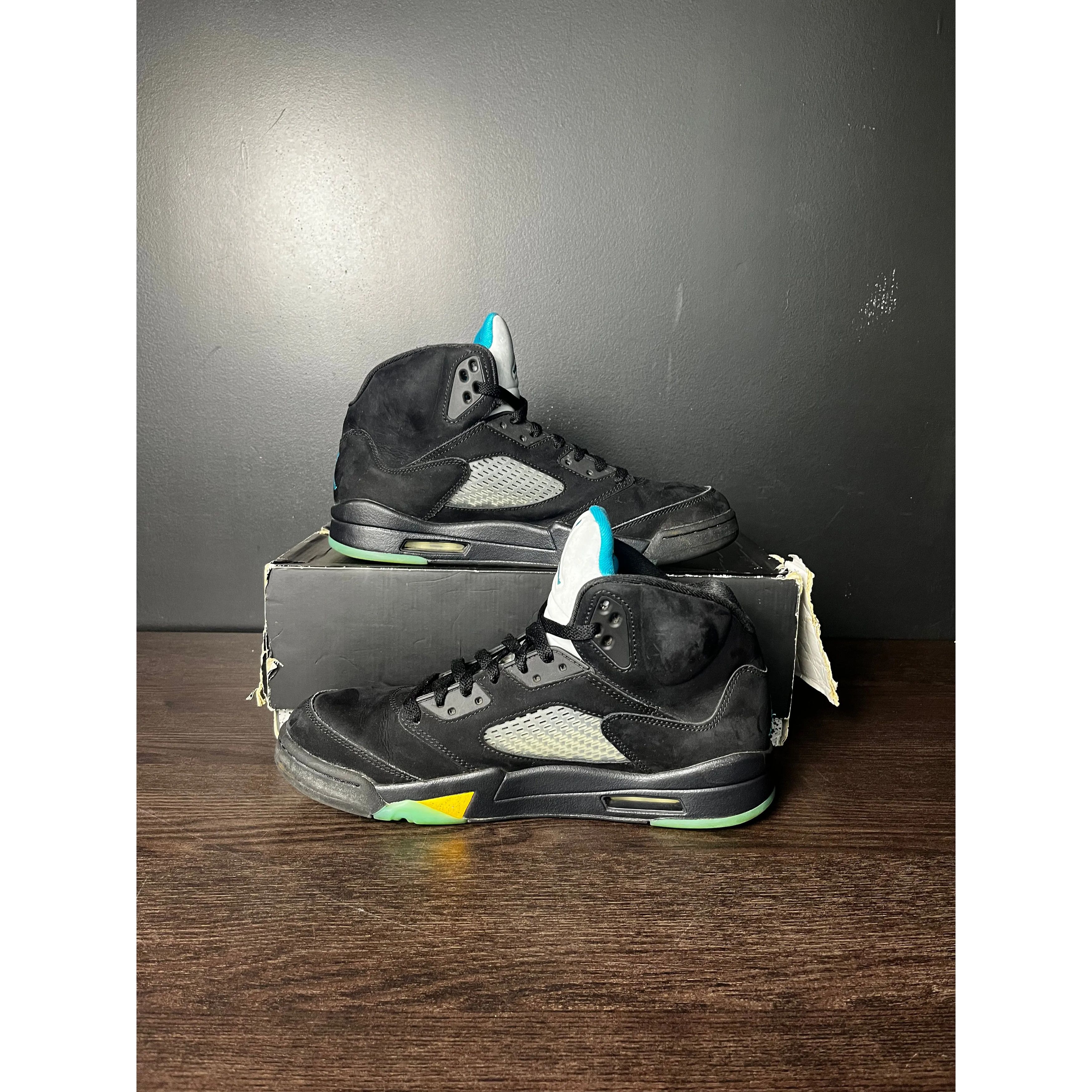 Jordan Brand Air Jordan 5 Retro "Aqua" **PRE-OWNED** Size US 11.5 / EU 44-45 - 2 Thumbnail