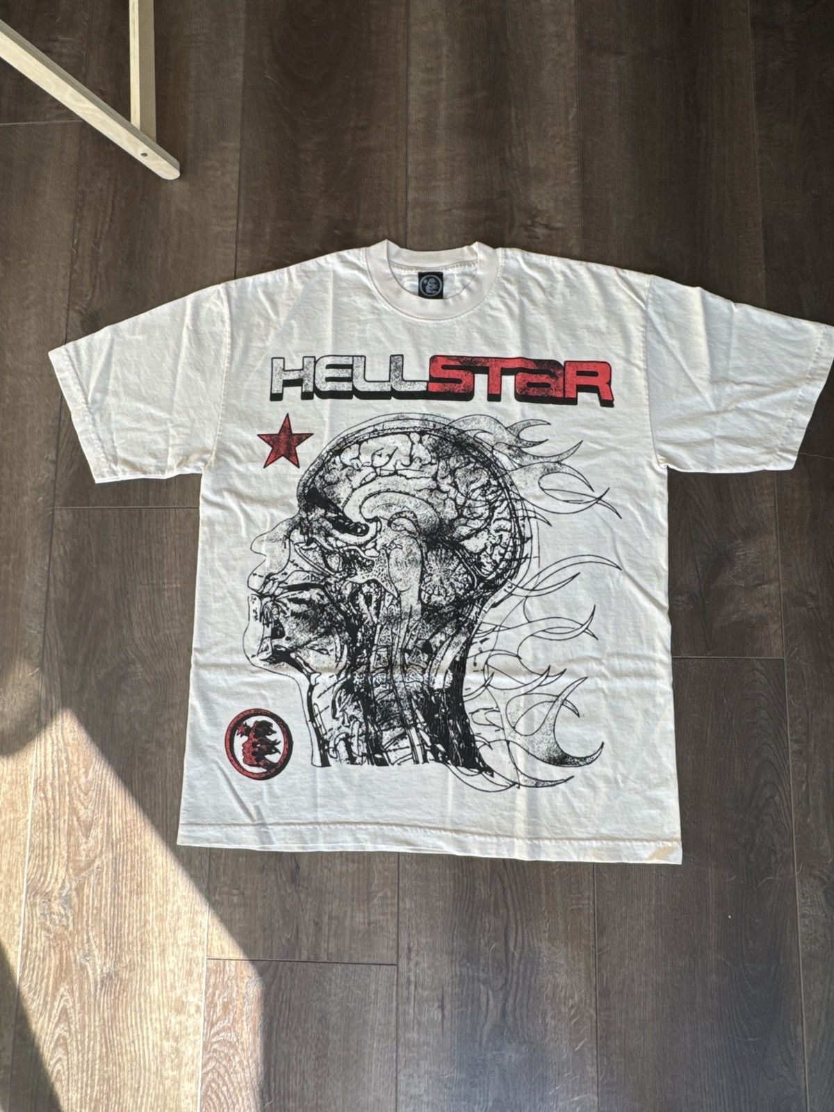 image of Hellstar Cranium Tee Size Large in White, Men's