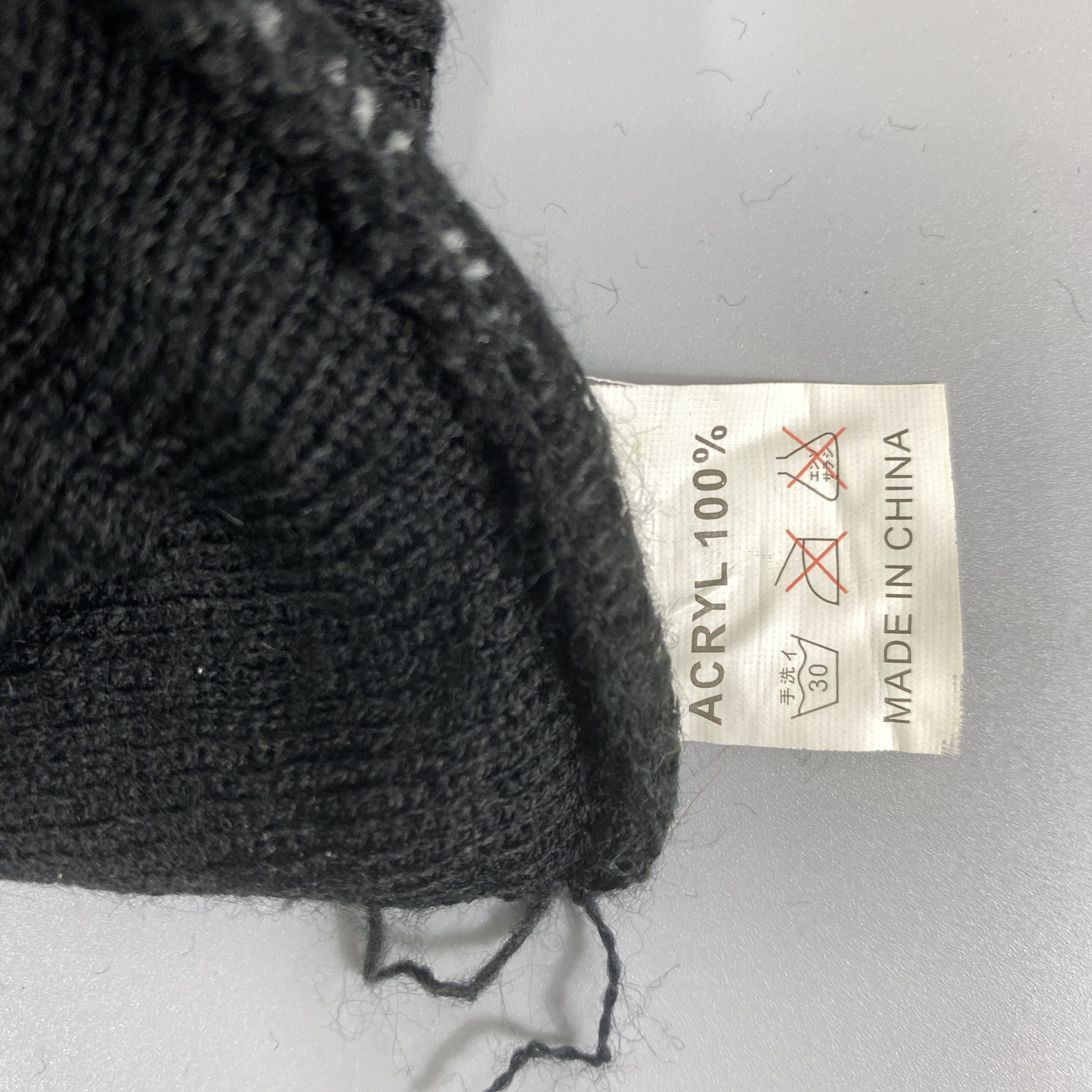 Japanese Brand I Love L.A Beanie Pom Pom -BN730 Size ONE SIZE - 7 Thumbnail