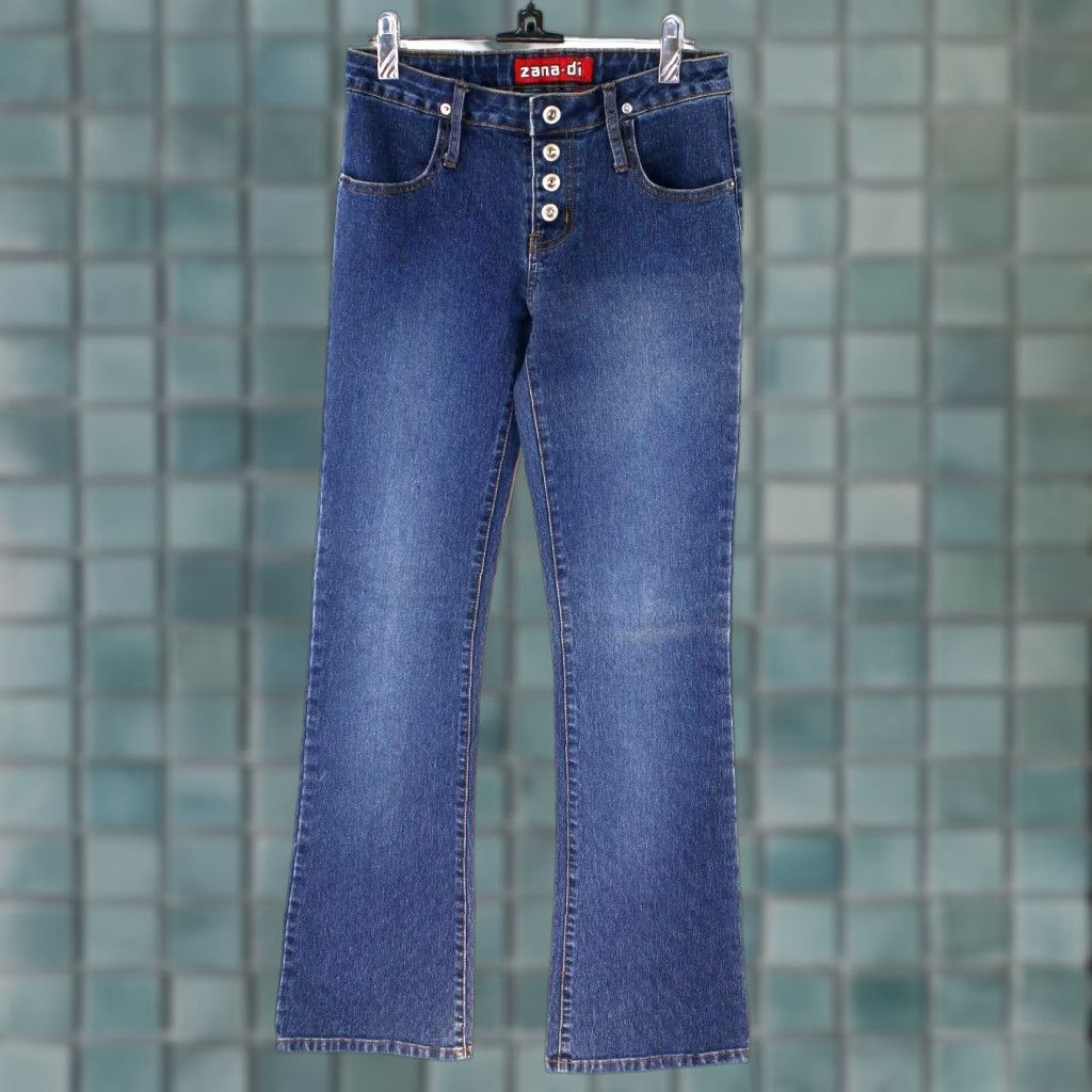Area Zana Di Women's Jeans Size 26 Flared Leg Medium Wash Denim No Rear Pockets 26X30 Blue Classic Fit Size 26" / US 2 / IT 38 - 1 Thumbnail