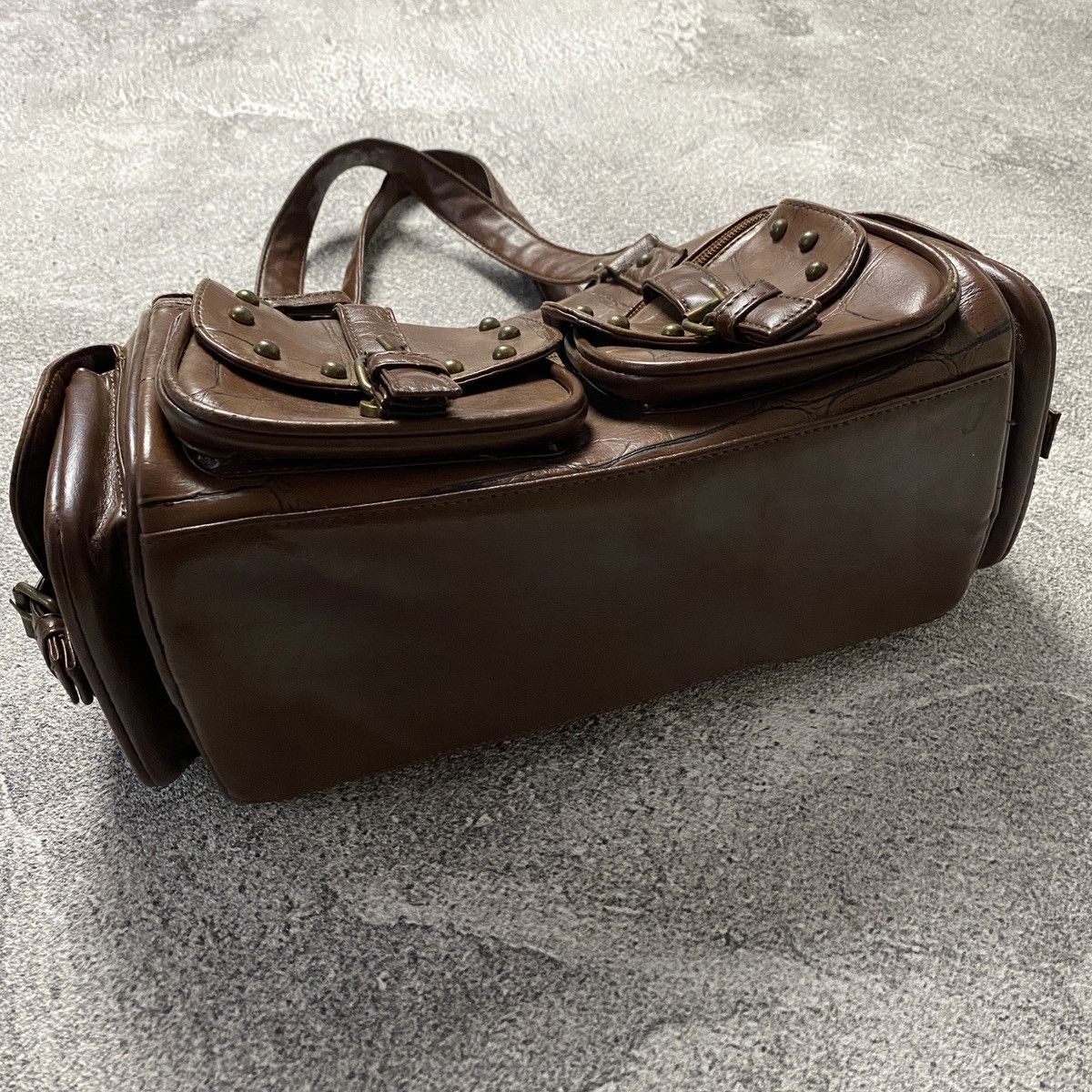 Japanese Brand 2000s Brown Leather Shoulder Bags Japanese Style Size ONE SIZE - 3 Thumbnail