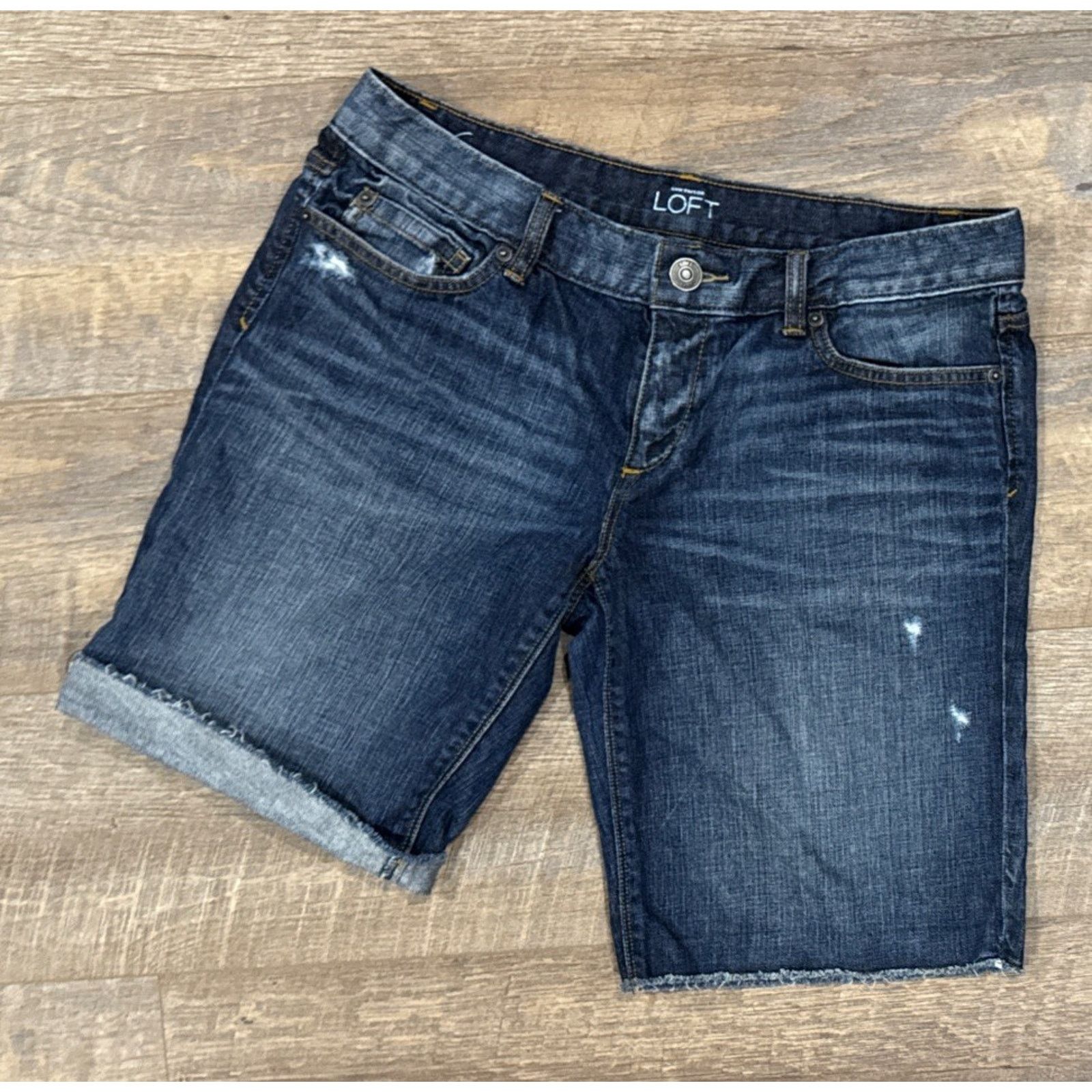 Ann Taylor Ann Taylor Womens Bermuda Cut Off Jeans Distressed Size 6 Size 28" / US 6 / IT 42 - 3 Thumbnail