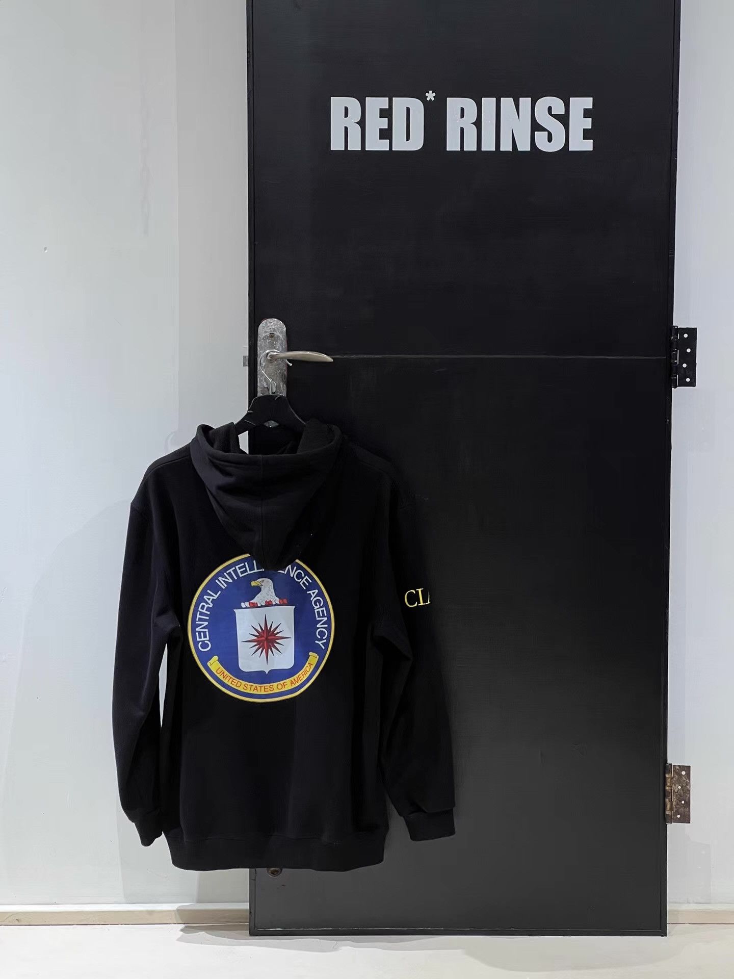 Vintage Vintage CIA Hoodie Q13 Size US L / EU 52-54 / 3 - 4 Thumbnail