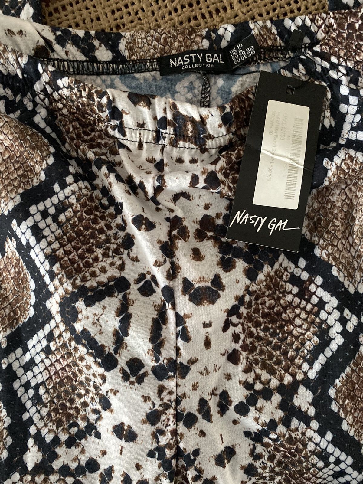 Nasty Gal NASTY GAL SNAKE PRINT HIGH RISE LEGGINGS SIZE 6 Size 28" / US 6 / IT 42 - 3 Thumbnail