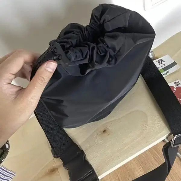 Japanese Brand 90s y2k casual crossbody pouch bag shoulder bag Size ONE SIZE - 4 Thumbnail