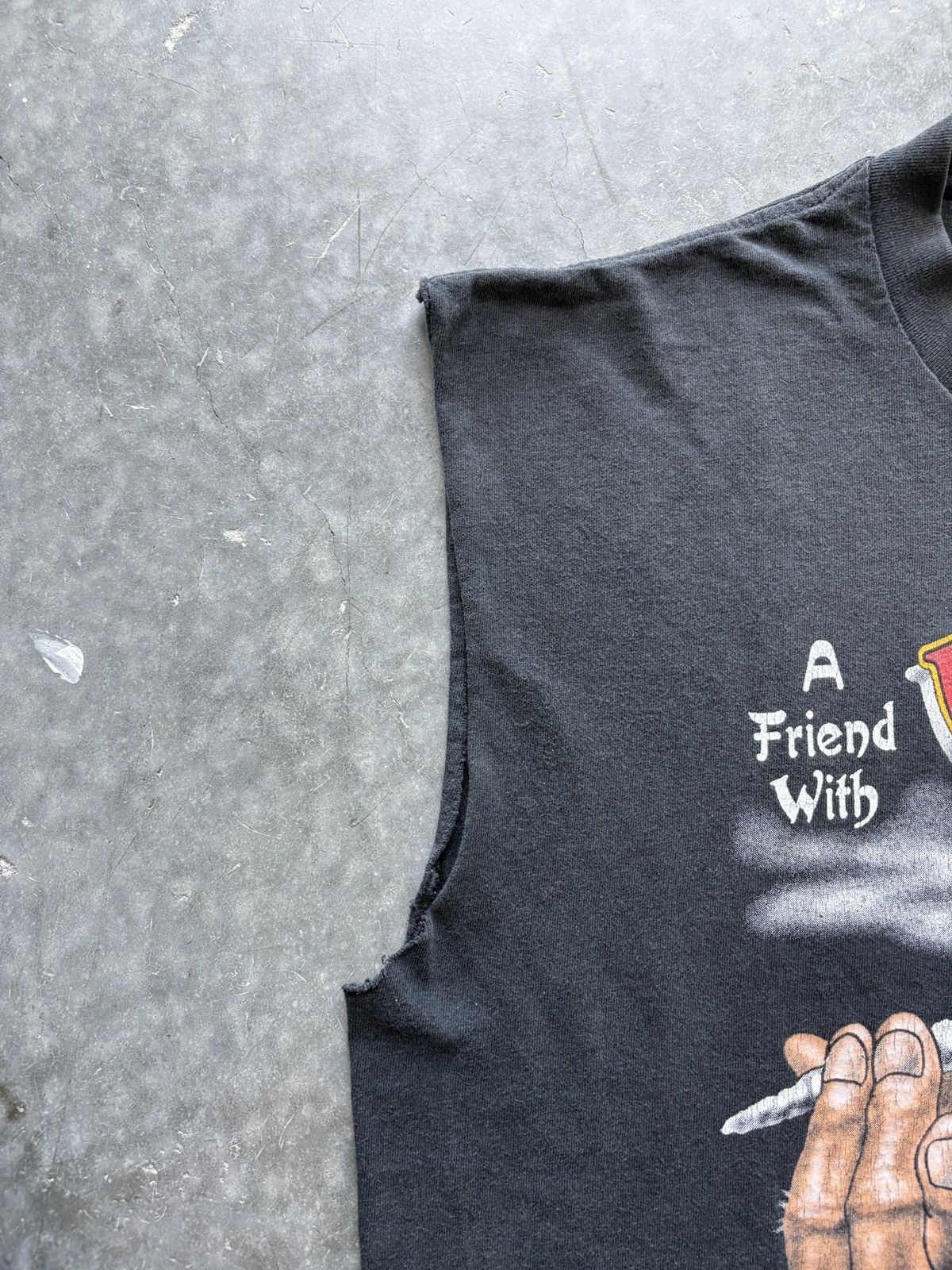 Vintage Vintage 90s A Friend With Weed Graphic Tee Size US XL / EU 56 / 4 - 6 Thumbnail