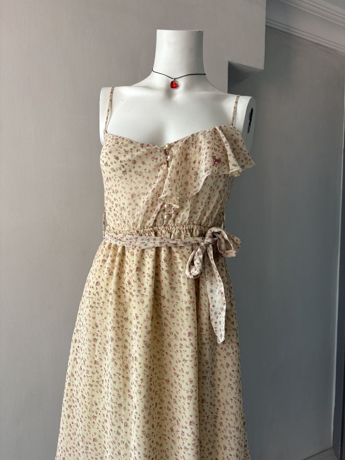 Vintage Guess dress Size M / US 6-8 / IT 42-44 - 9 Thumbnail