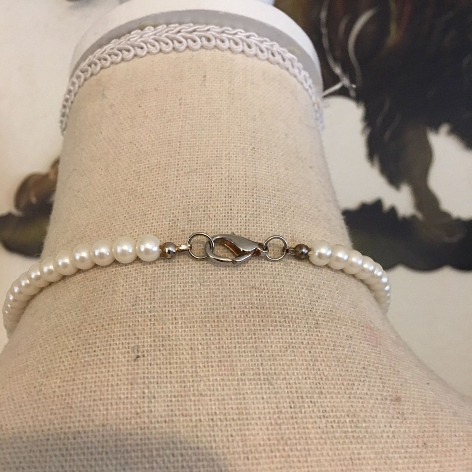 Vintage Vintage pearl and gold pendant on pearl necklace Size ONE SIZE - 5 Thumbnail