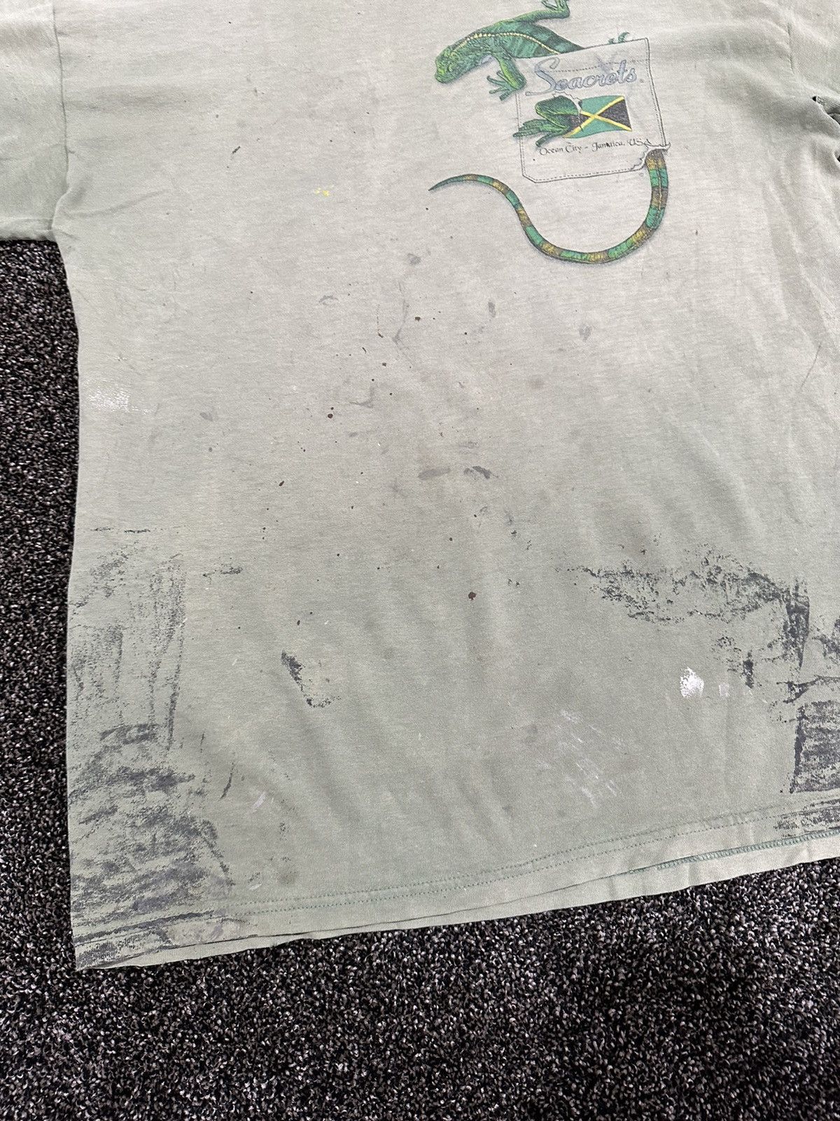StraightFaded × Vintage Vintage Seacrets Lizard Thrashed Destroyed Faded T-Shirt Size US L / EU 52-54 / 3 - 6 Thumbnail