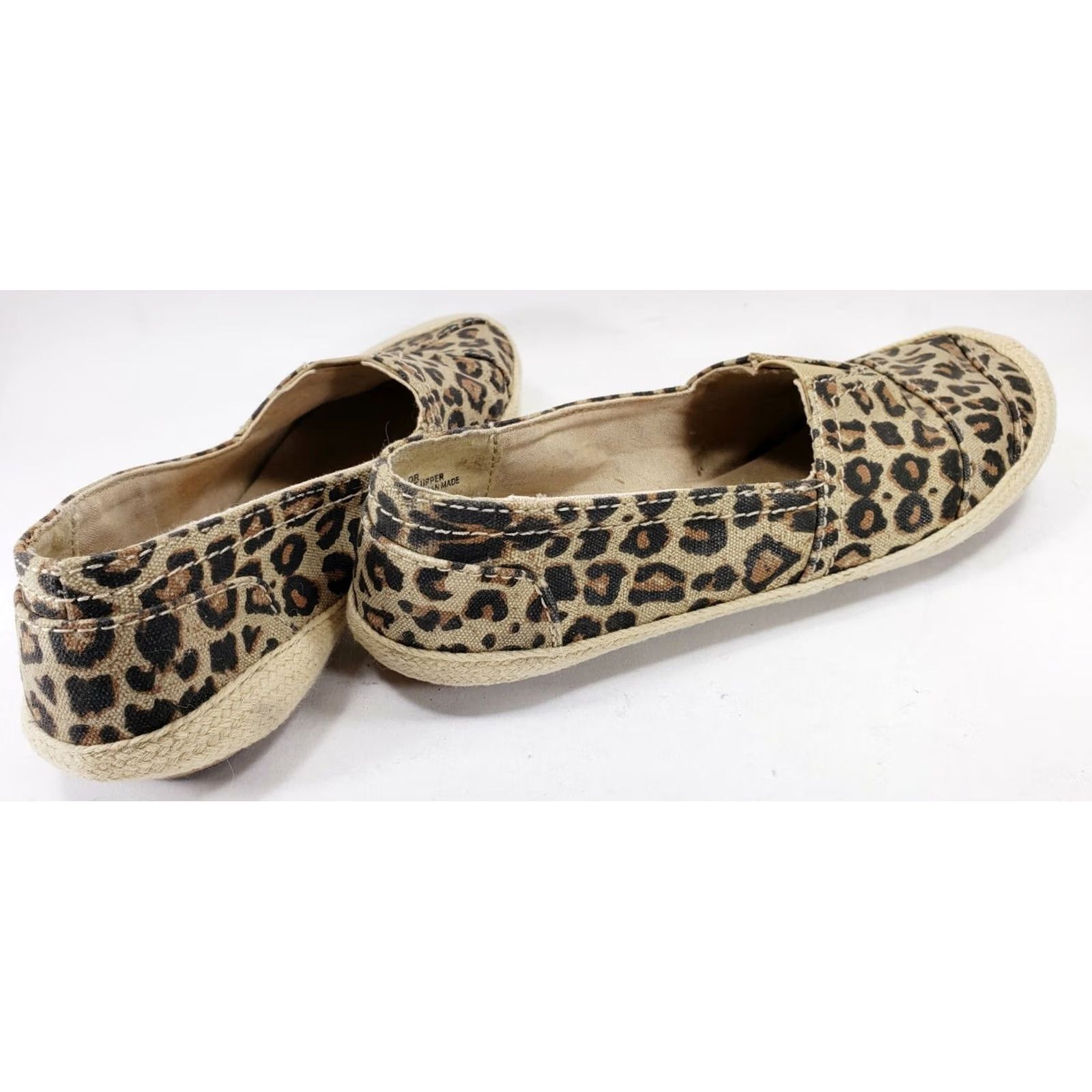Vintage New Direction Taylor Espidrille Flats Women's 8.5M Jaguar Pattern Casual Comfort Slip-on Canvas Leather? No, Canvas Upper Jaguar Print Flats Size US 9 / IT 39 - 6 Thumbnail