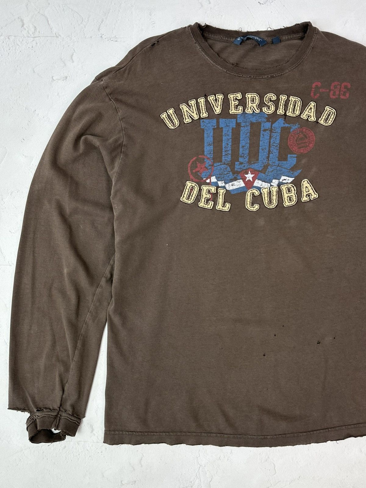 Vintage Vintage Universidad Del Cuba Distressed Worn Long Sleeve Size US S / EU 44-46 / 1 - 2 Thumbnail