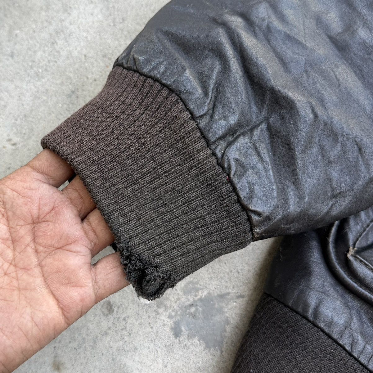 Genuine Leather Vintage Flying Tigers G-1 Leather Bomber Flight Jacket Size US L / EU 52-54 / 3 - 9 Thumbnail