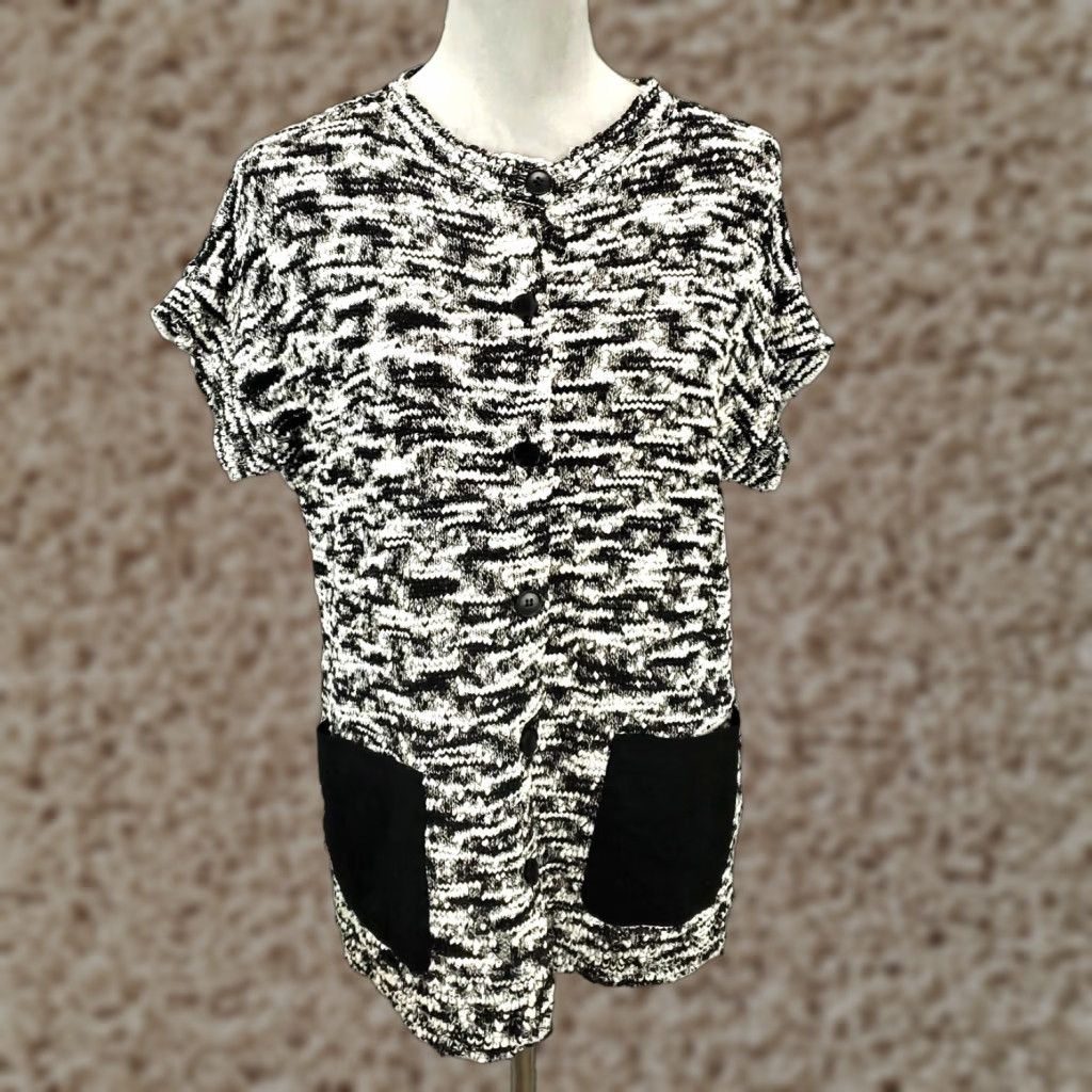 Vintage VINTAGE Lafayette 148 New York Sweater Cardigan Women's M Black Knit Button Pockets 3-4 Season Classic Size M / US 6-8 / IT 42-44 - 1 Thumbnail
