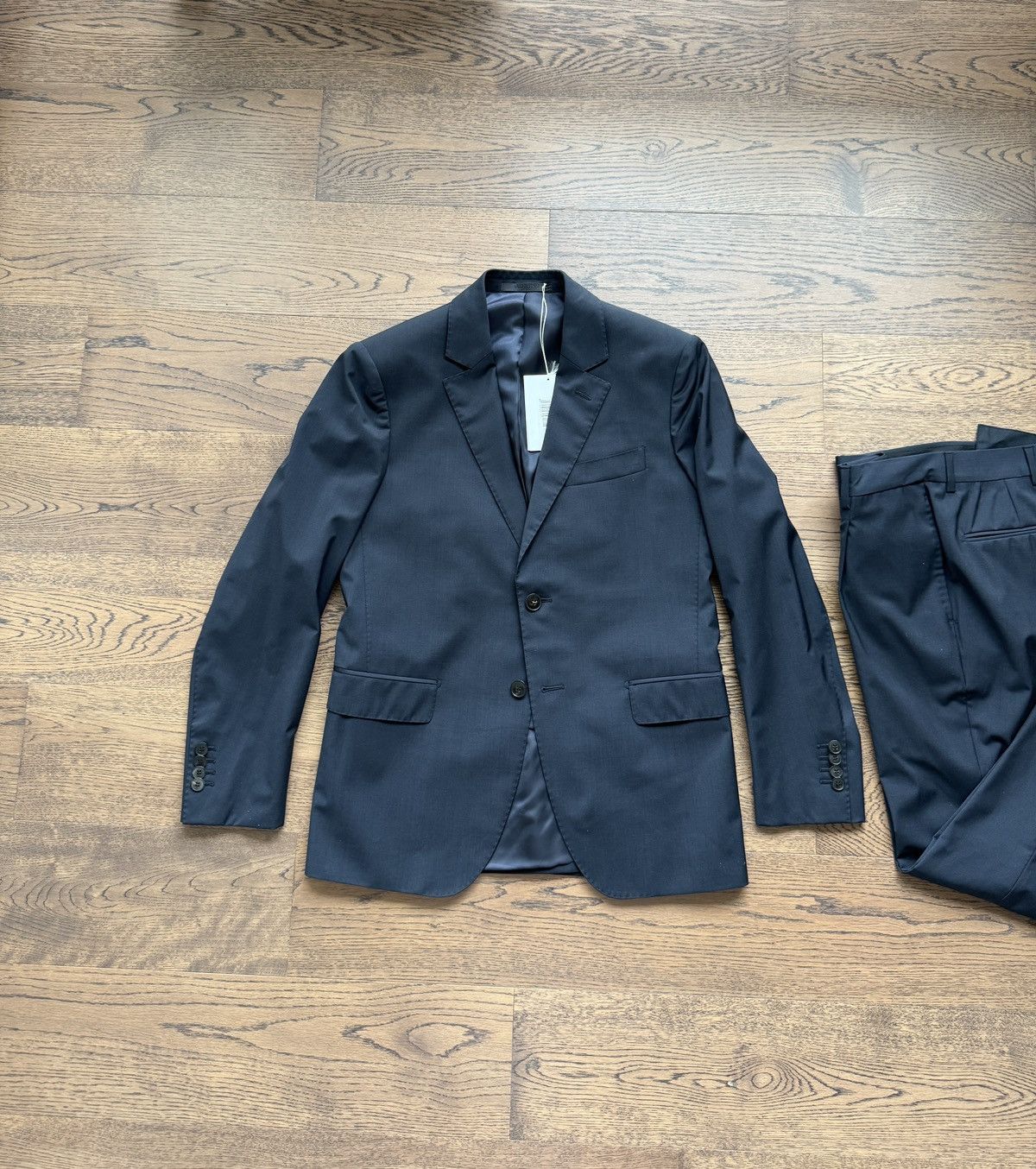 Valentino Valentino France Made in ITALY Men Tailor Fit Dark Navy Suit Size 44S - 22 Thumbnail