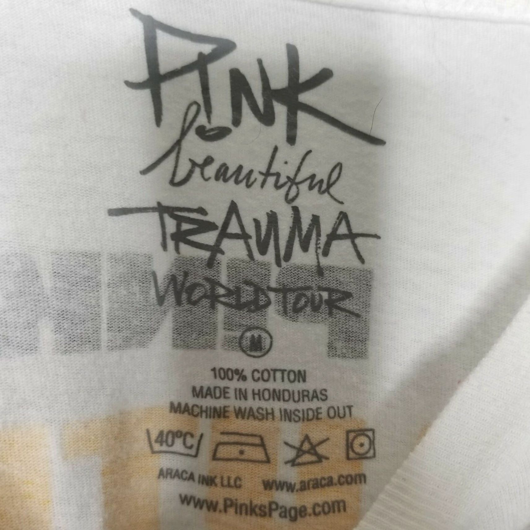 Pinko Pink 2019 World Concert Tour Graphic Tee White Mens M Size US M / EU 48-50 / 2 - 2 Thumbnail
