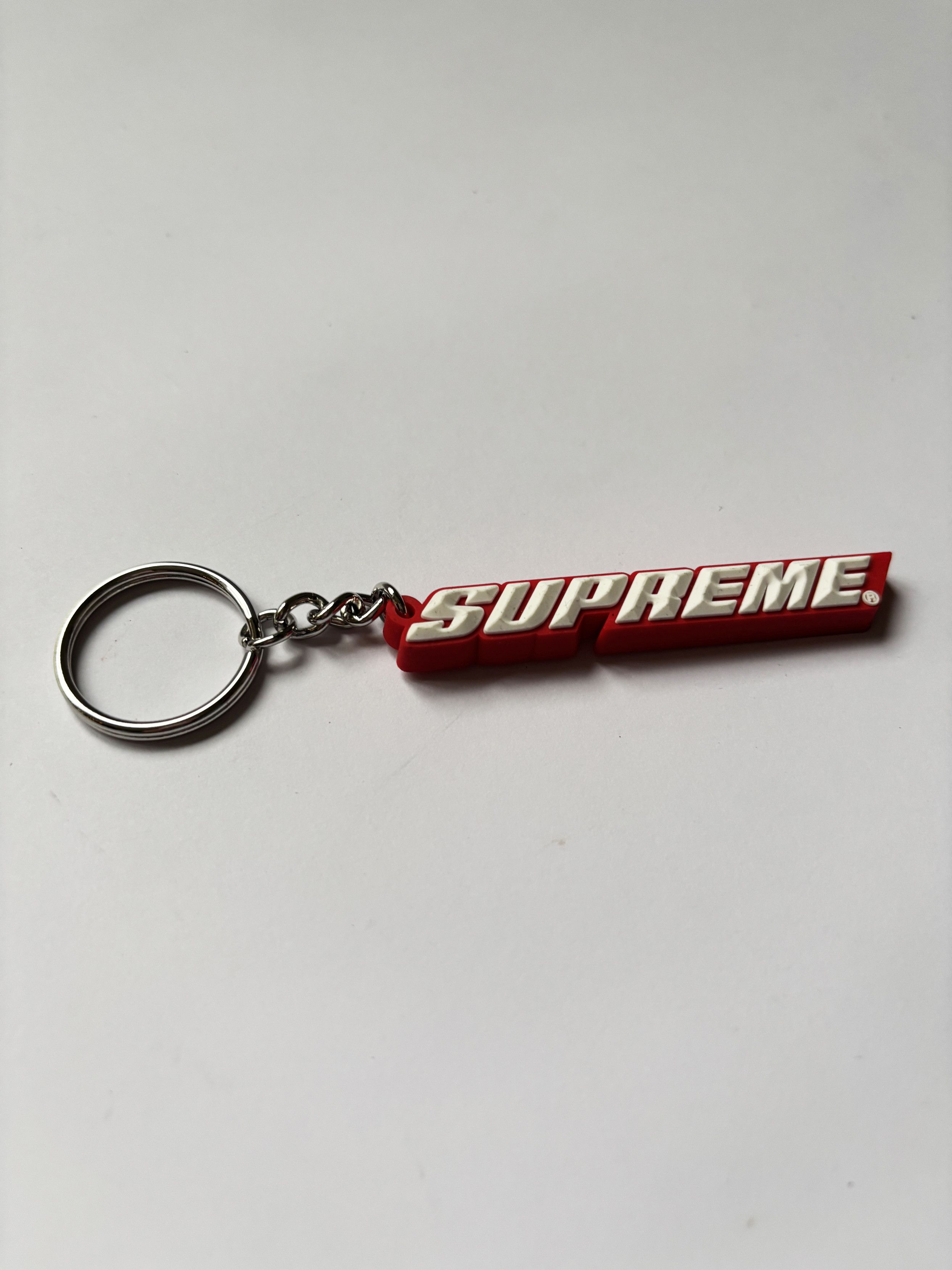 Supreme ⚡️QUICK SALE Supreme Keychain Text SS18 Red Size ONE SIZE - 2 Thumbnail