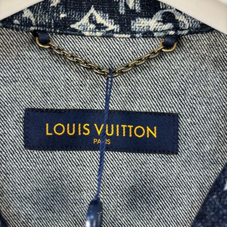Louis Vuitton Louis Vuitton Tie Dye Logo Full Print Casual Short Sleeve Size US XXL / EU 58 / 5 - 4 Thumbnail
