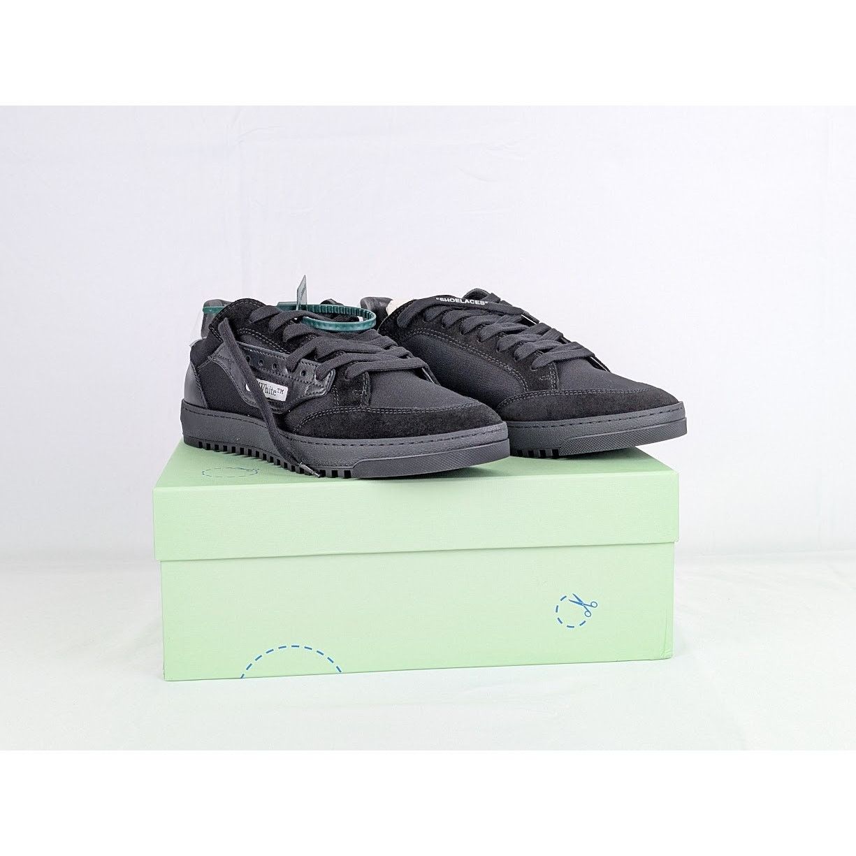 Off-White o1rshd1 Low-Top Sneakers in Black Size US 8 / EU 41 - 10 Thumbnail
