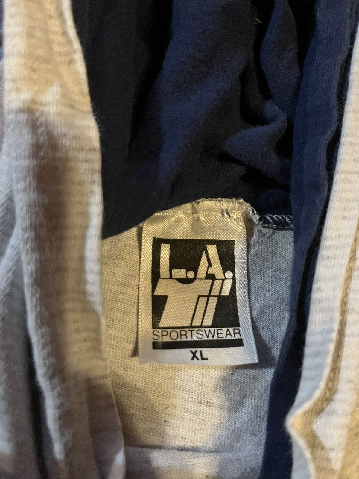 Vintage Vintage 90s Mens Michigan Wolverines Hooded Sweatshirt Size US XL / EU 56 / 4 - 8 Thumbnail