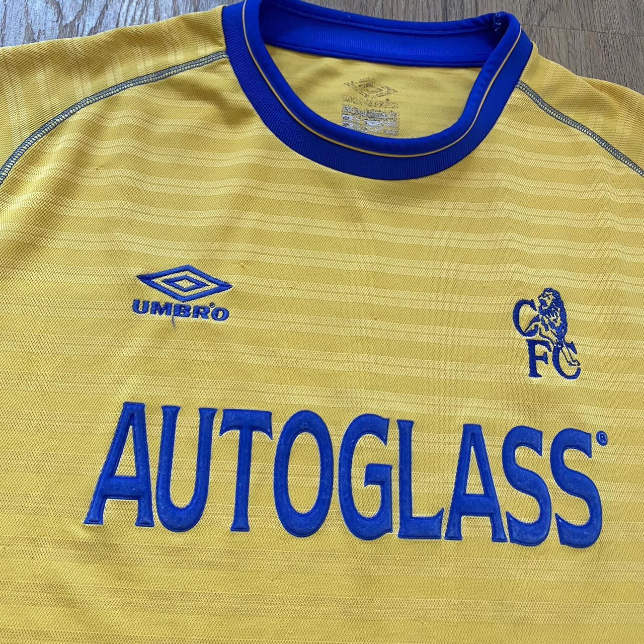 Umbro 1999-00 Chelsea Away Autoglass Umbro Football Shirt Vintage Size US L / EU 52-54 / 3 - 3 Thumbnail