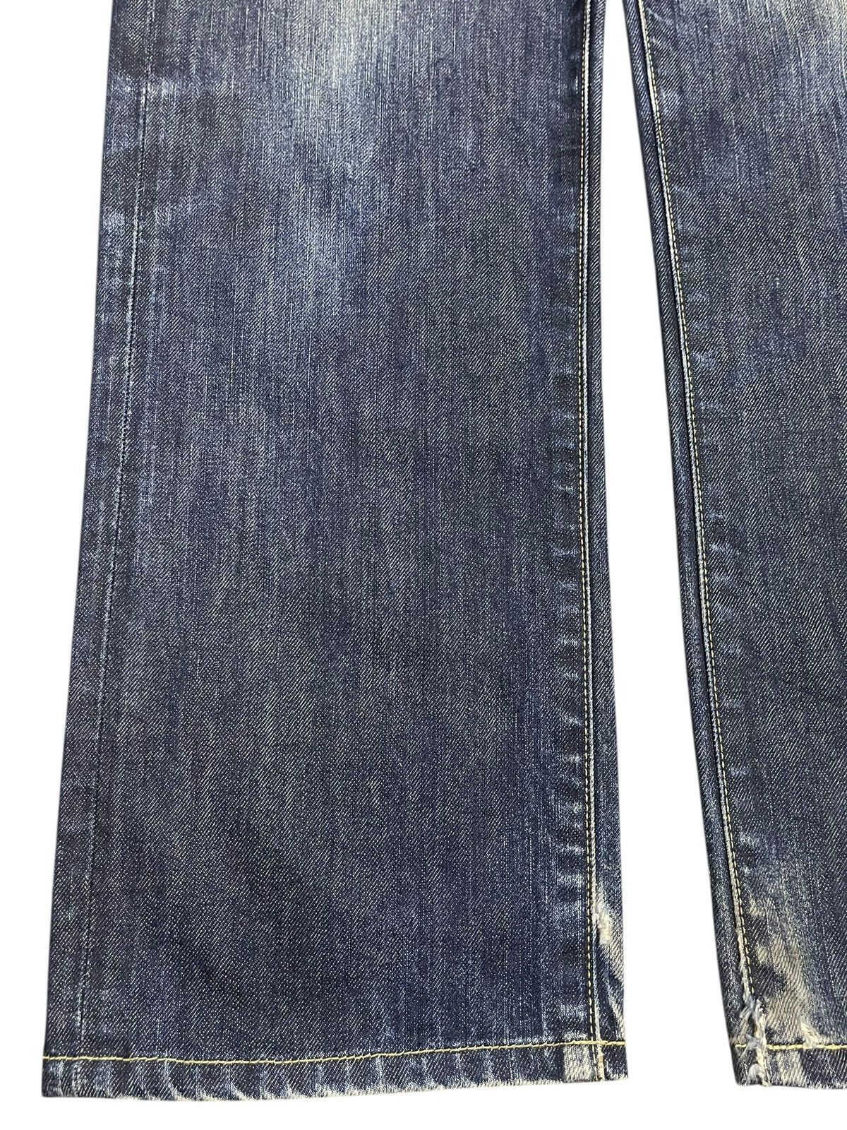 Uniqlo Vintage Japanese Uniqlo Blue Faded Wash Style Loose Jeans Size US 34 / EU 50 - 7 Thumbnail