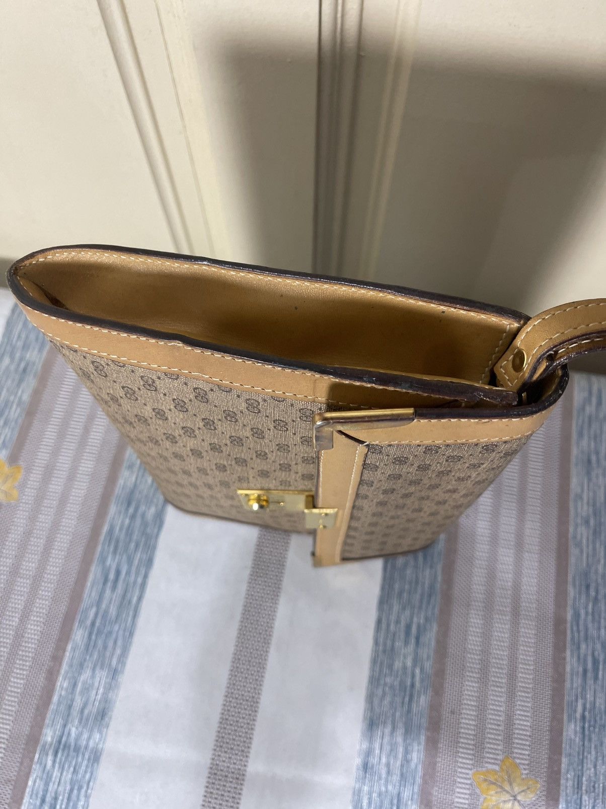 Gucci Vintage Gucci Micro GG canvas and leather clutch bag Size ONE SIZE - 11 Thumbnail