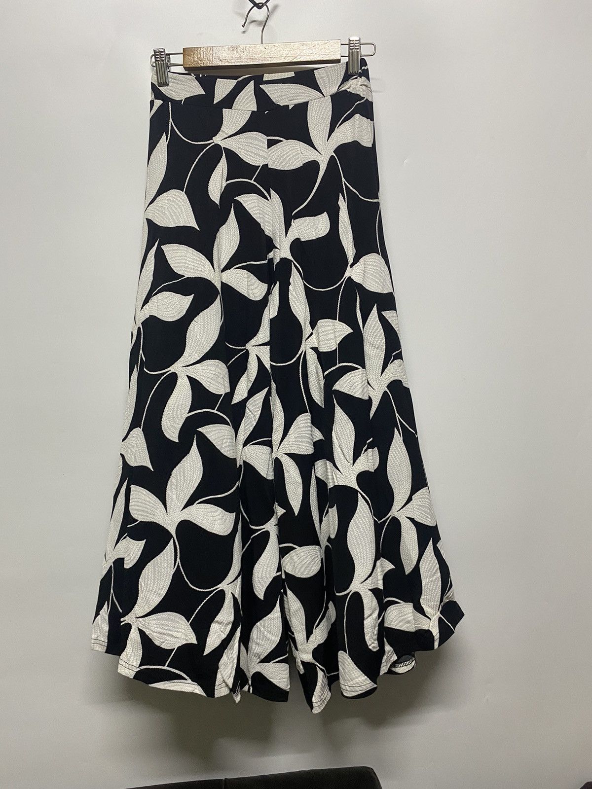Japanese Brand GRAND TABLE WIDE LEG FLORAL PANTS Size 28" / US 6 / IT 42 - 1 Thumbnail
