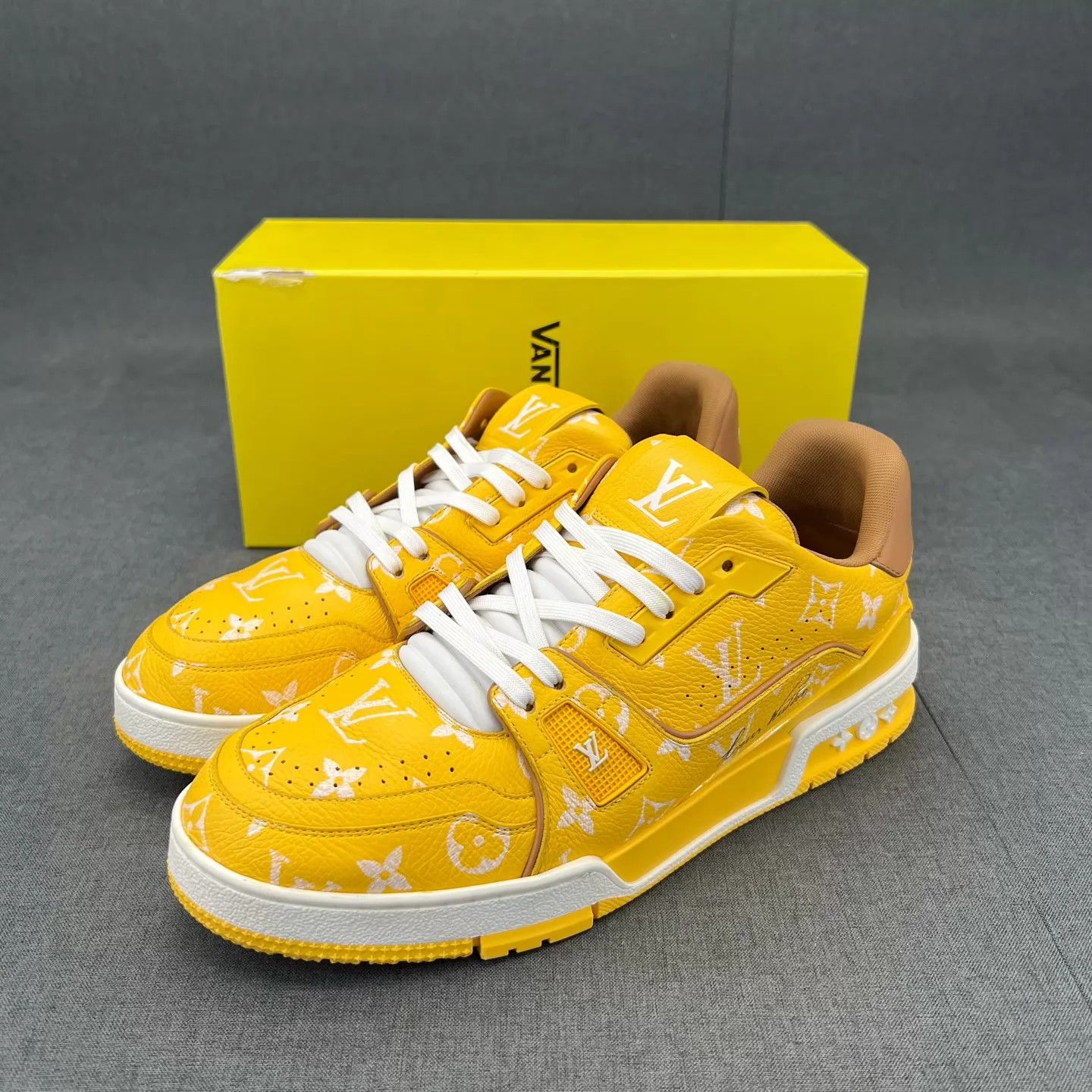 Louis Vuitton LV Trainer P9 White Yellow US8.5 Size US 8.5 / EU 41-42 - 1 Thumbnail