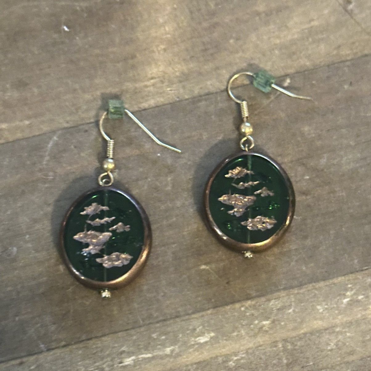 Other Oval green stone with gold flex dangle earrings Size ONE SIZE - 3 Thumbnail